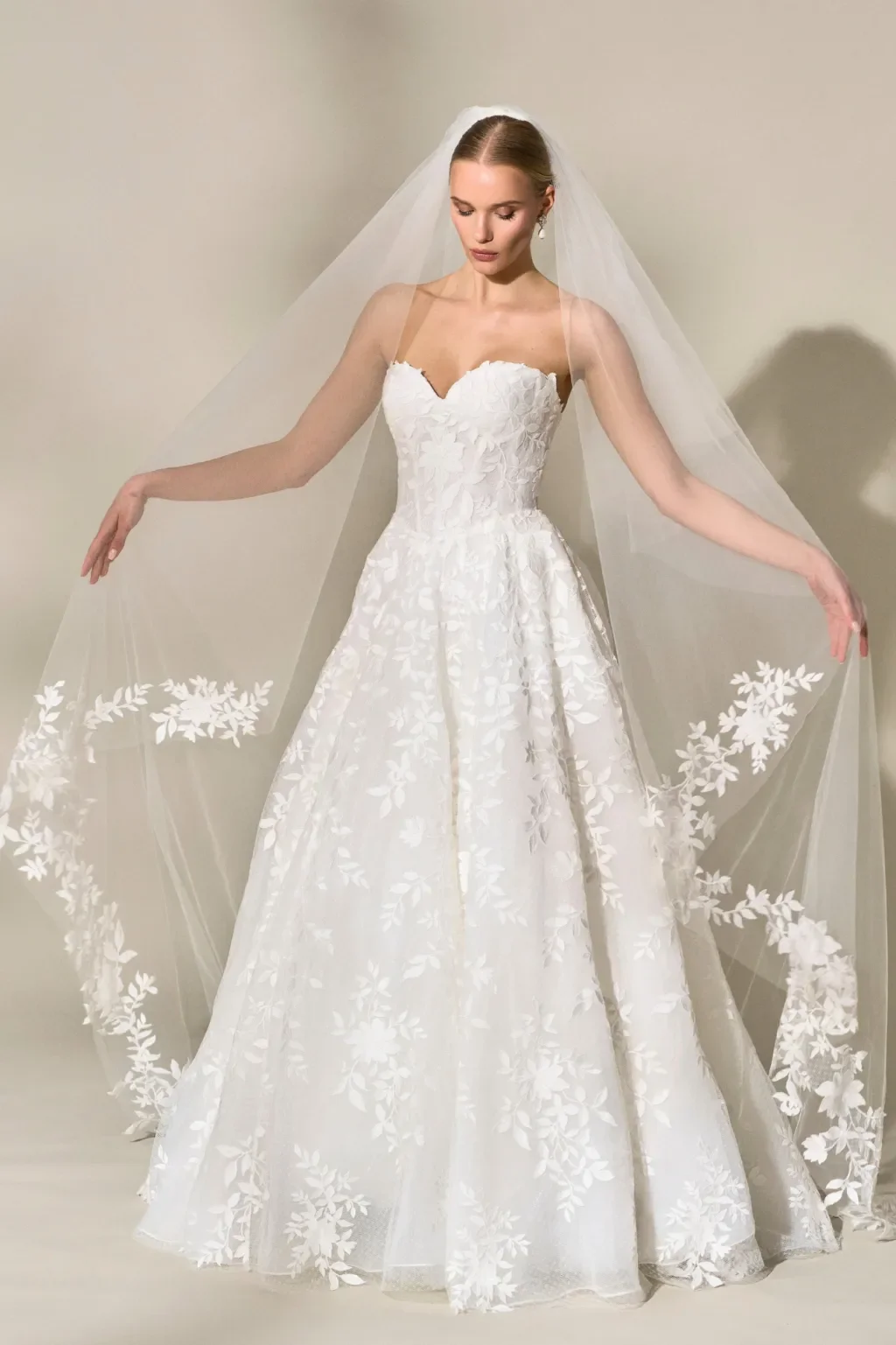 Caroline-Castigliano-bridal-fall-2027-ctsy-20.webp