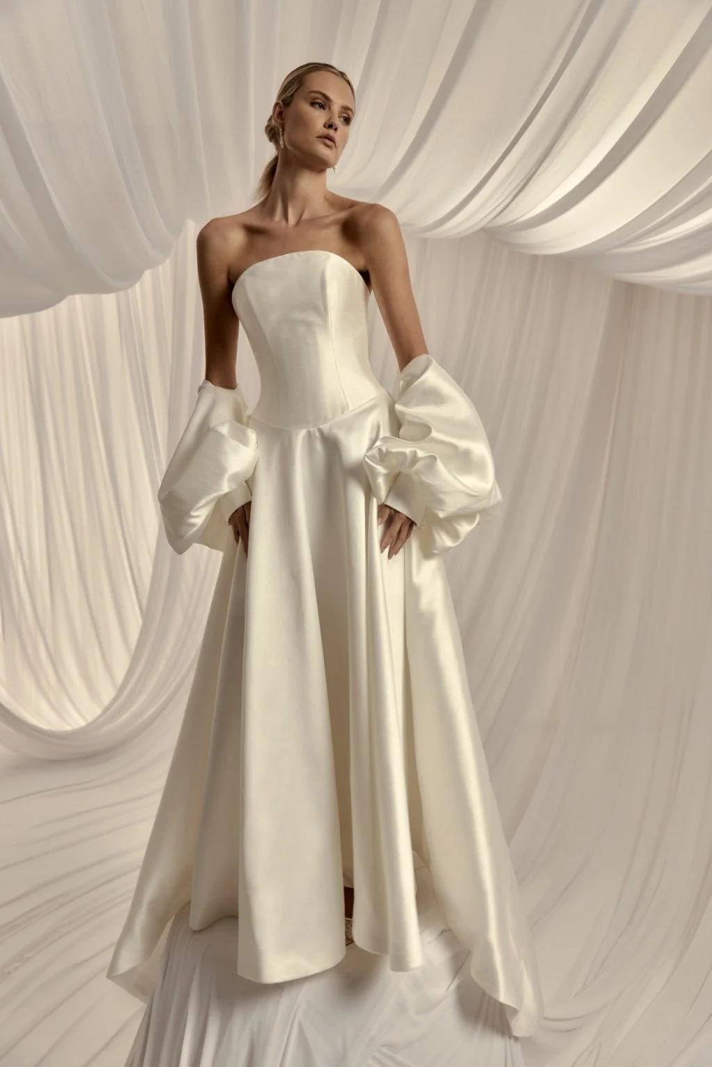 Hera-Couture-bridal-fall-2027-ctsy-04.jpg