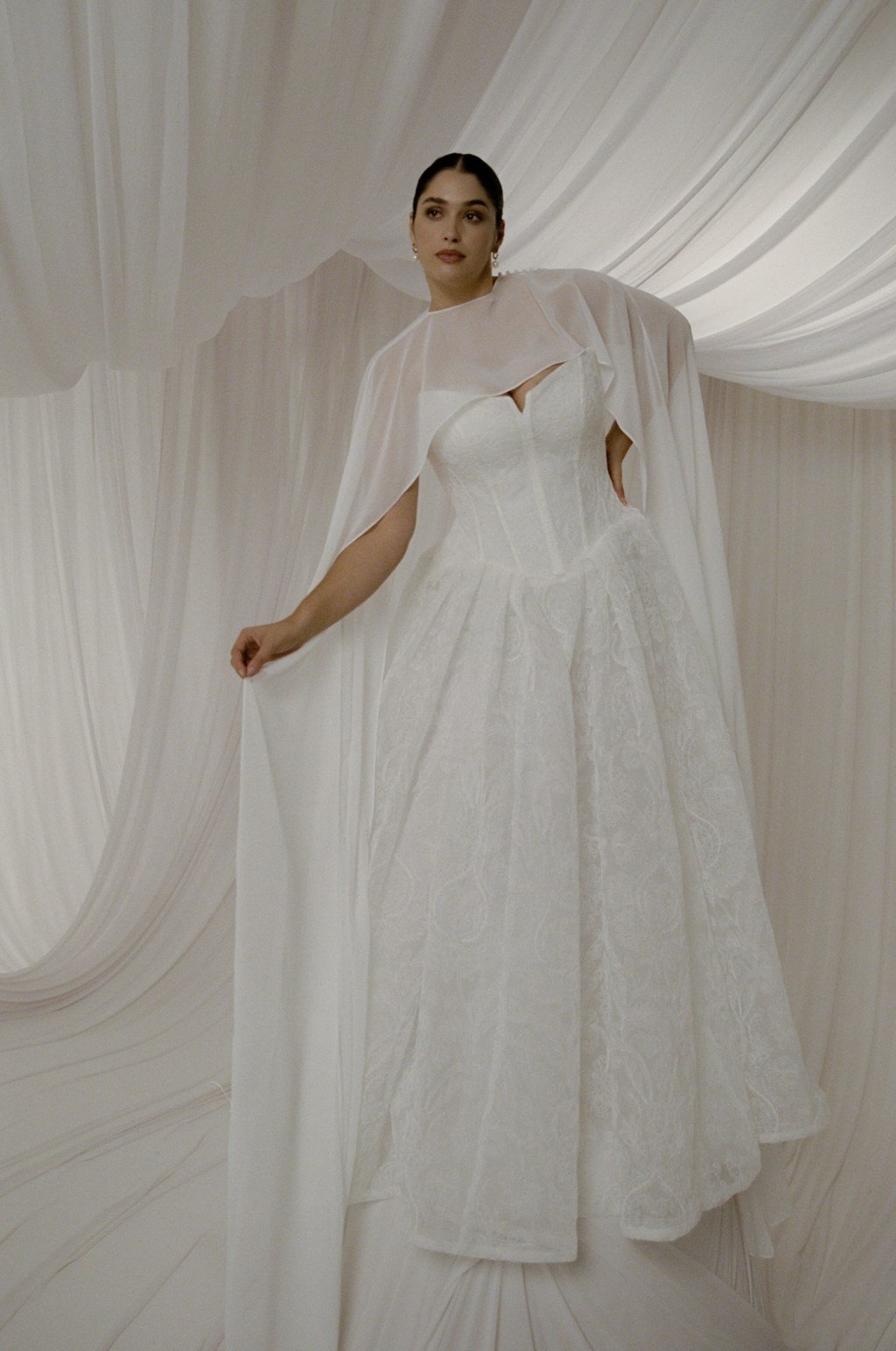 Hera-Couture-bridal-fall-2027-ctsy-25.jpg