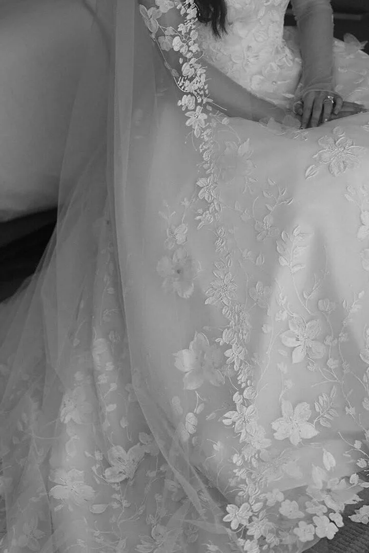 The gorgeous details of Ready to Shine by Sareh Nouri give the perfect amount of uniqueness for this bride&rsquo;s special day 

#AlabamaWeddings #NYLBFW #WeddingInspiration #BridalFashion #WeddingDress #BridalInspo #WeddingStyle #RomanticWedding #We