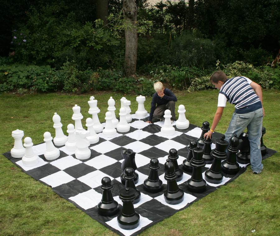 giant-chess-board-0.jpg