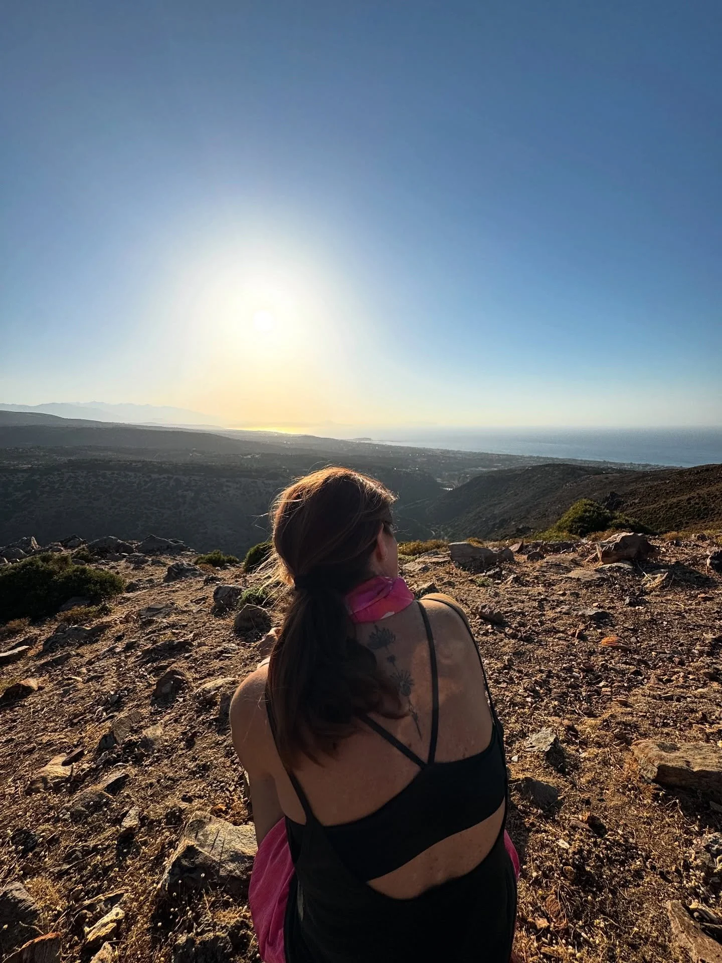 Trekked through mountains, streams and piles of dirt to reach the top. Just like life. Thanks for the blessing Greece! 
#adventureland #greecevacation #smallgrouptravel #viptravel