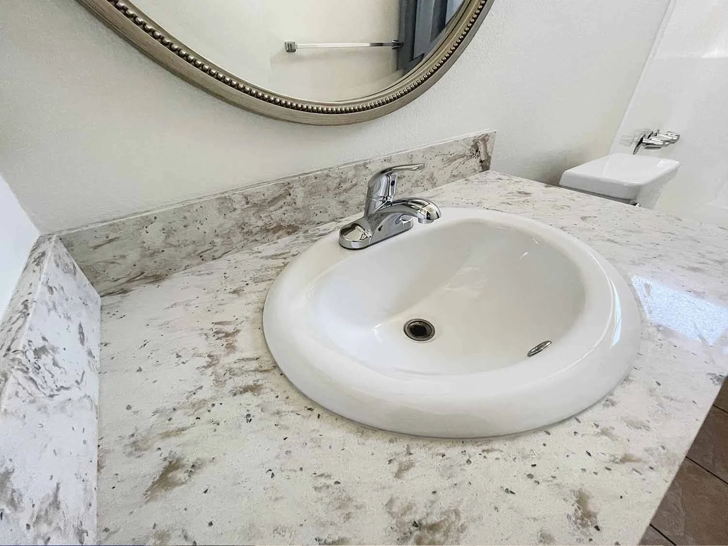  Sparking clean throughout! 