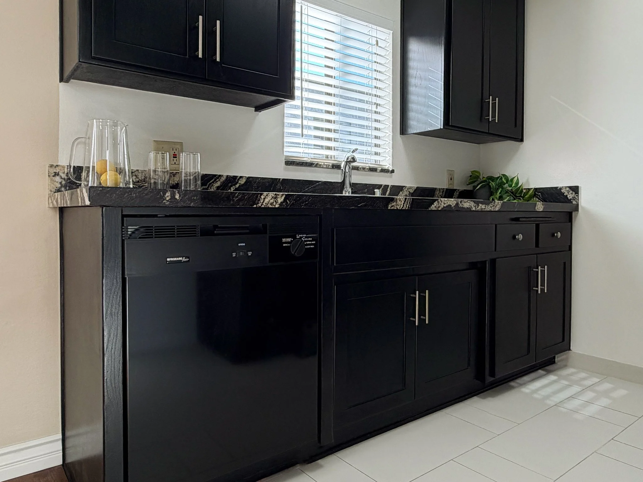   DISHWASHER &amp; garbage disposal included  