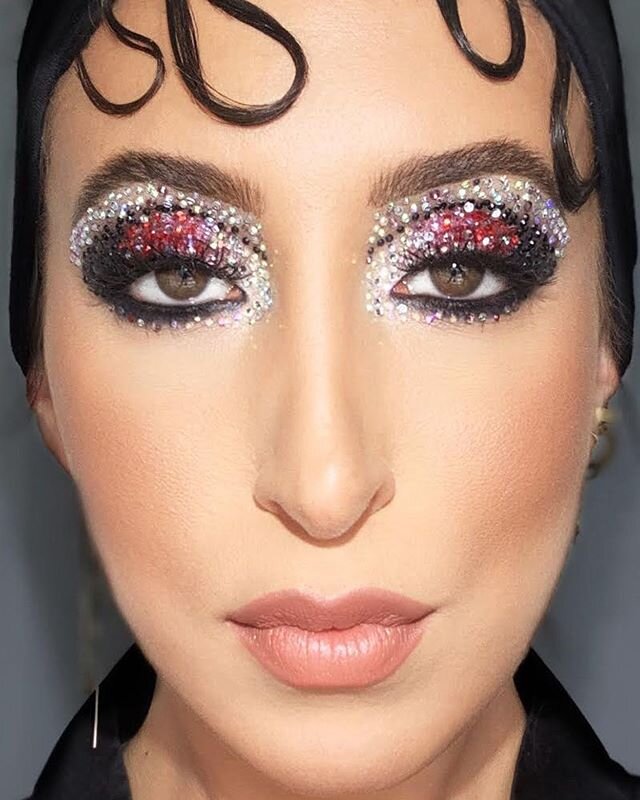 HAPPY BIRTHDAY TO THE ONE AND ONLY FOREVER INSPO @CHER I LOVE YOU!! #makeupbydisco using @surratt @narsissist @kevynaucoin @lauramercier @swarovski SWIPE!!!