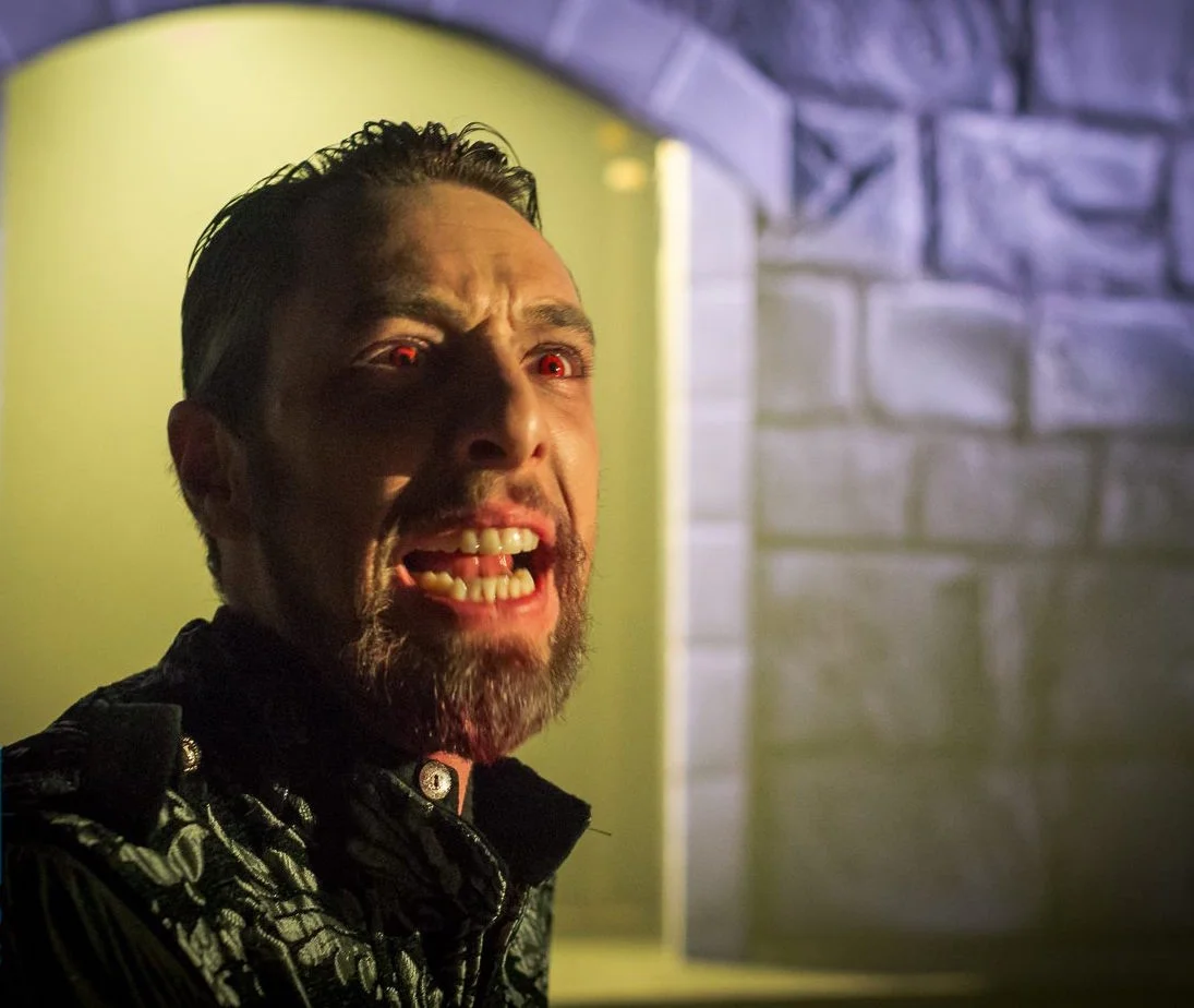 DRACULA , Arrows & Traps