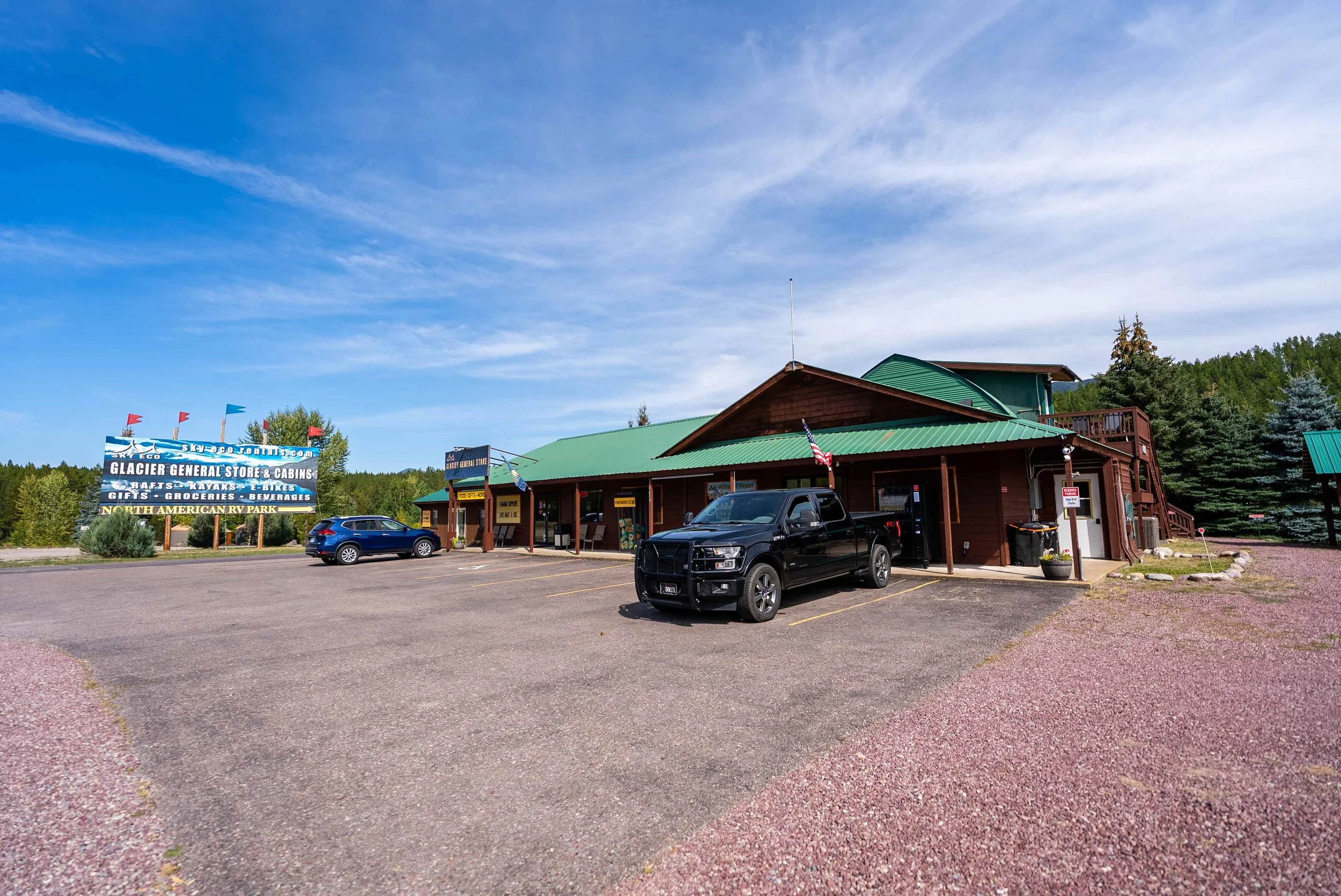 A general store right next to the cabins