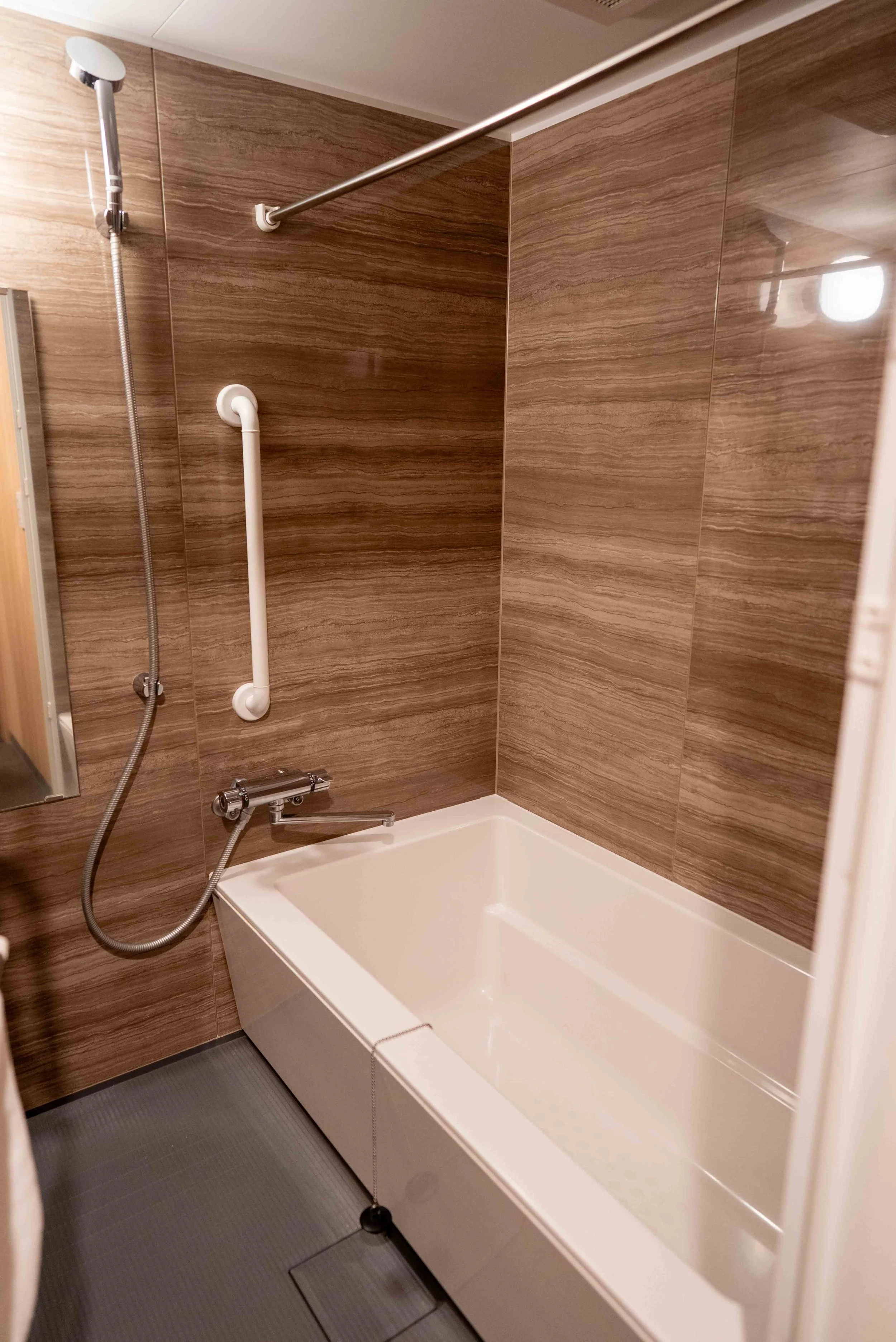 Mimaru Akasaka Hotel Room Bathtub