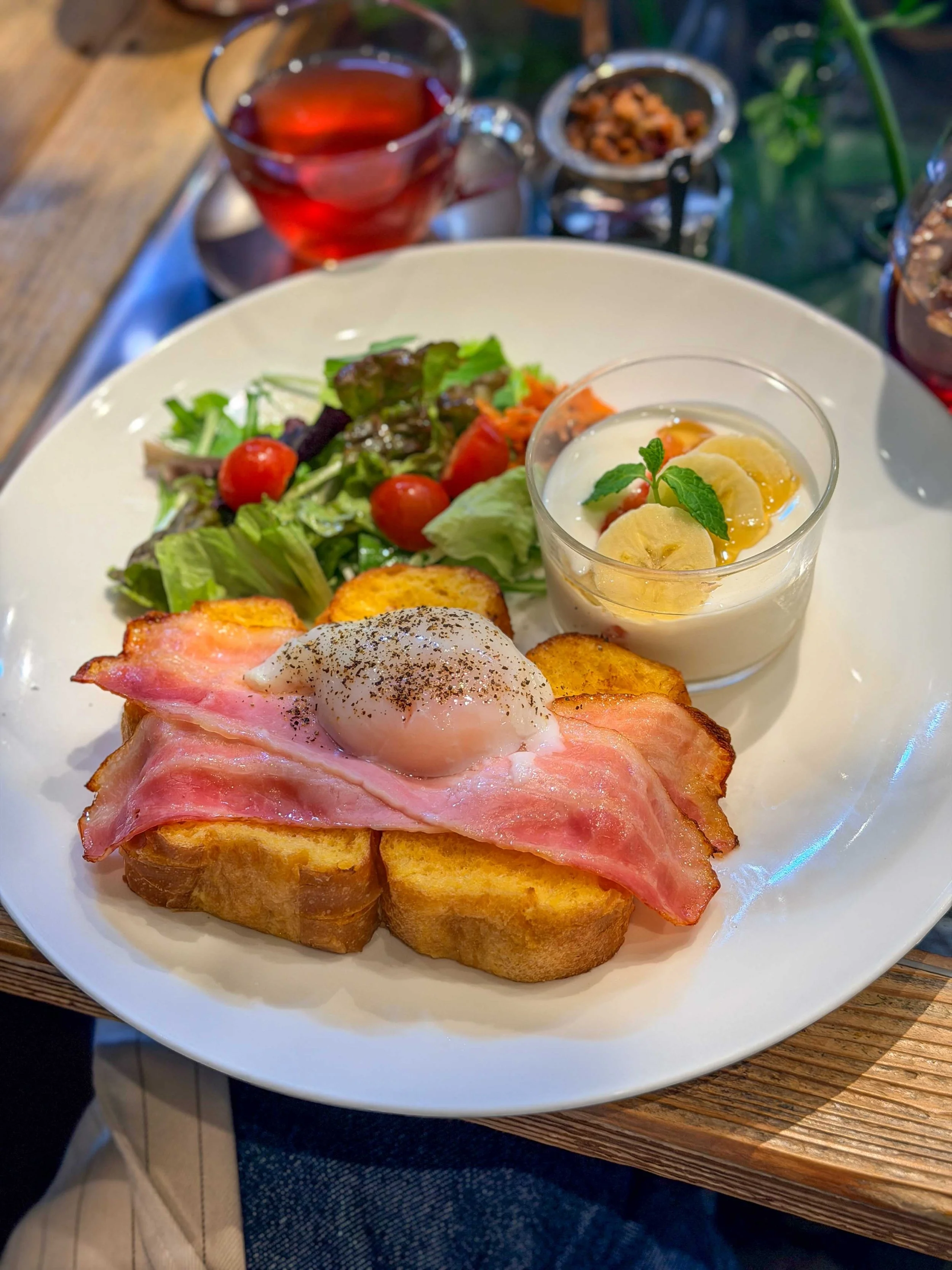 Aoyama Flower Market Tea House Breakfast