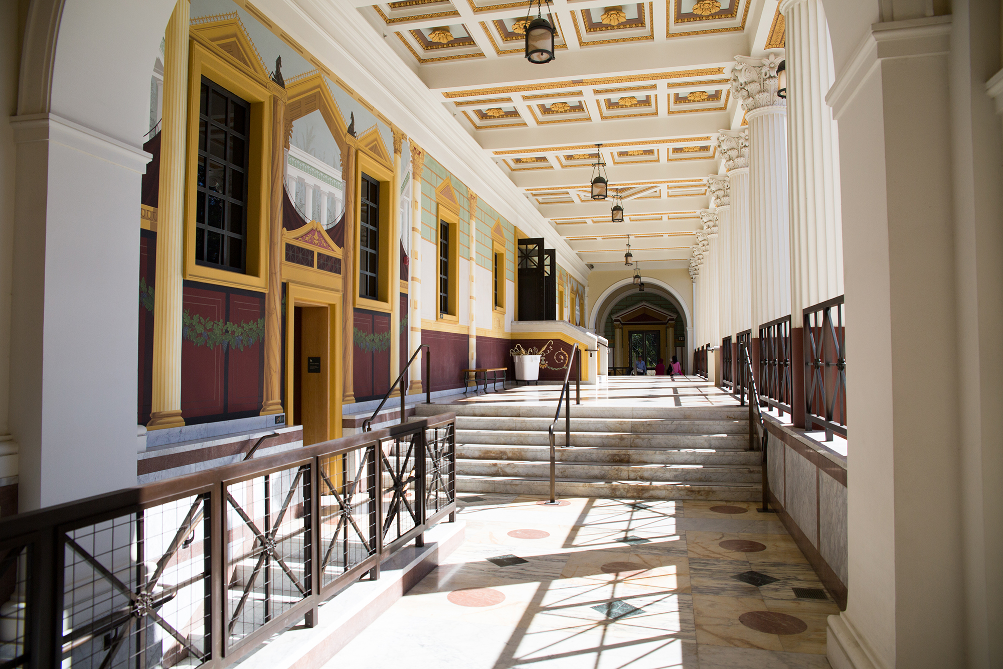 THE GETTY VILLA IS MODELED AFTER A FIRST CENTURY ROMAN COUNTRY HOUSE, THE VILLA DEI PAPIRI IN HERCULANEUM, ITALY. 