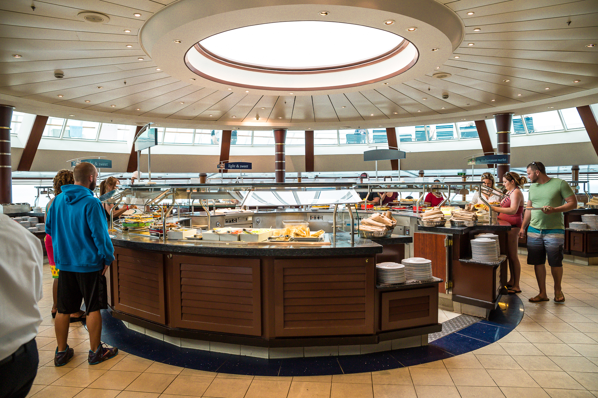BREAKFAST AND LUNCH BUFFET EVERYDAY AT THE WINDJAMMER