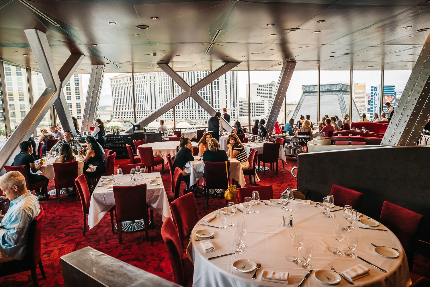 Our Phenomenal Eiffel Tower Restaurant Experience in Las Vegas