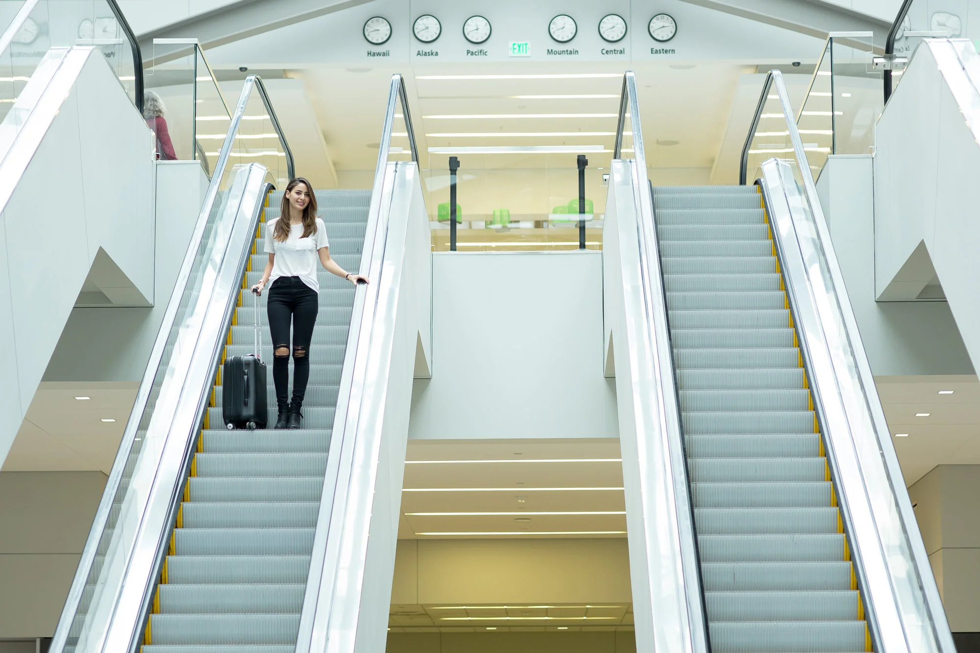 10 Tips on How to Prepare and Survive a Long International Flight