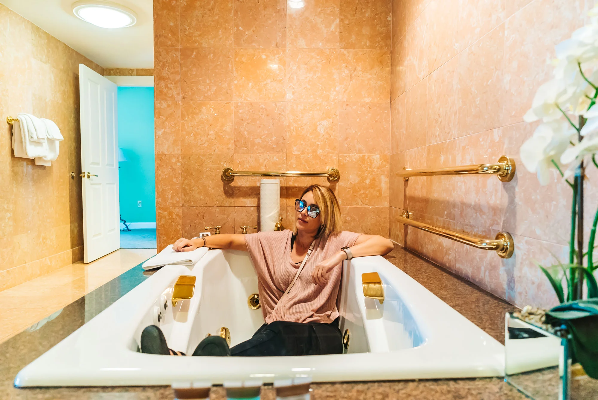 Stay in the Heart of Fort Lauderdale at Riverside Hotel