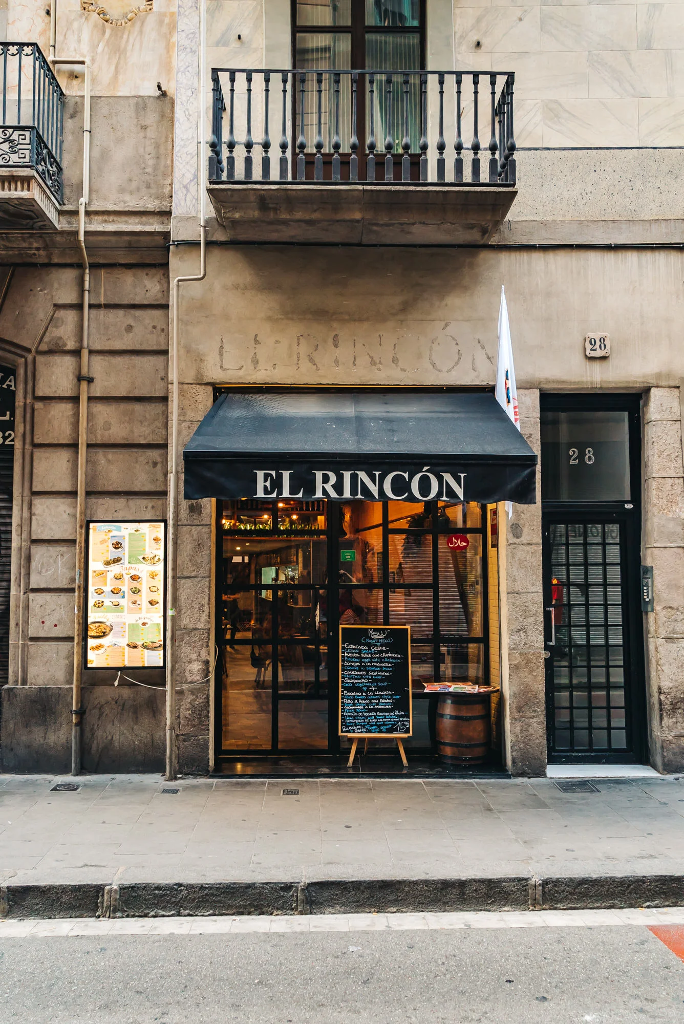 The delicious tapas restaurant nearby, El Rincon