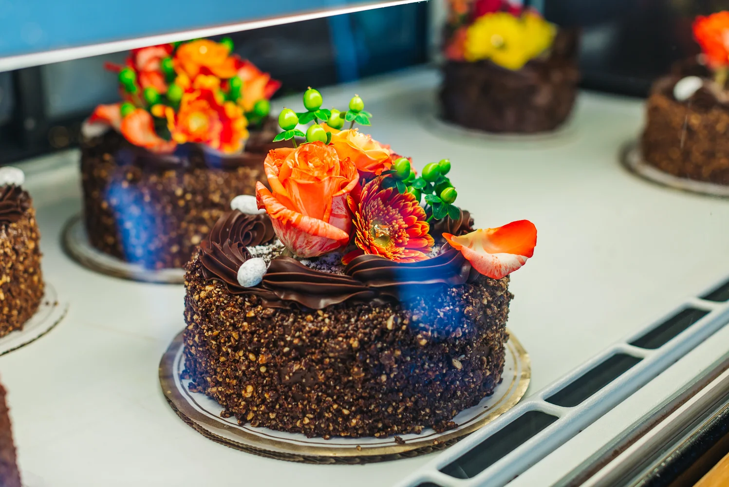 A beautifully decorated cake from Extraordinary Desserts