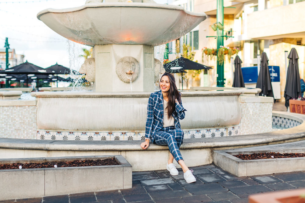 Little Italy Piazza Delia Famiglia Water Fountain