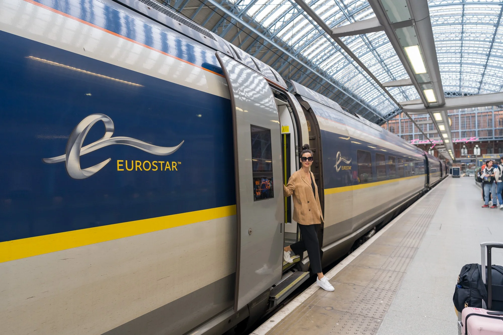The Complete Guide to Riding the Eurostar from Paris to London