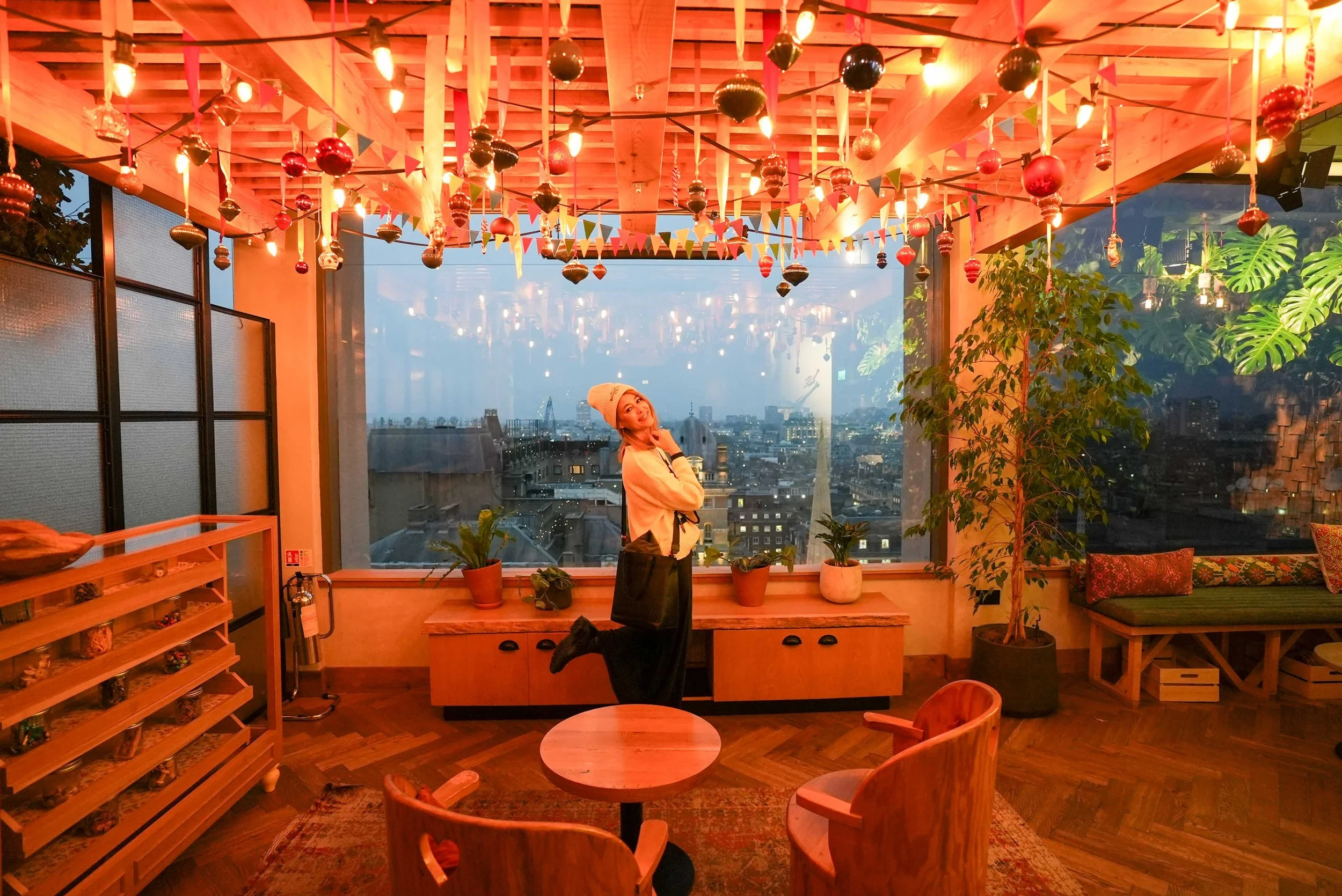 Treehouse Hotel London Review - Perfect Hotel in London!