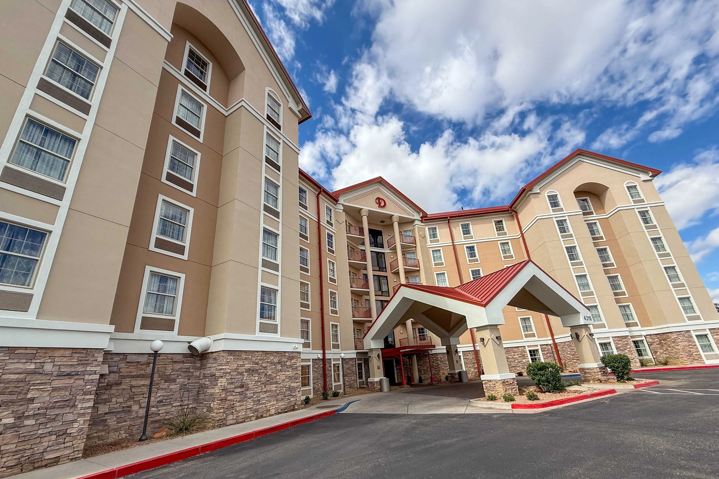 Where to Stay in Albuquerque: Drury Inn &amp; Suites Albuquerque North Review