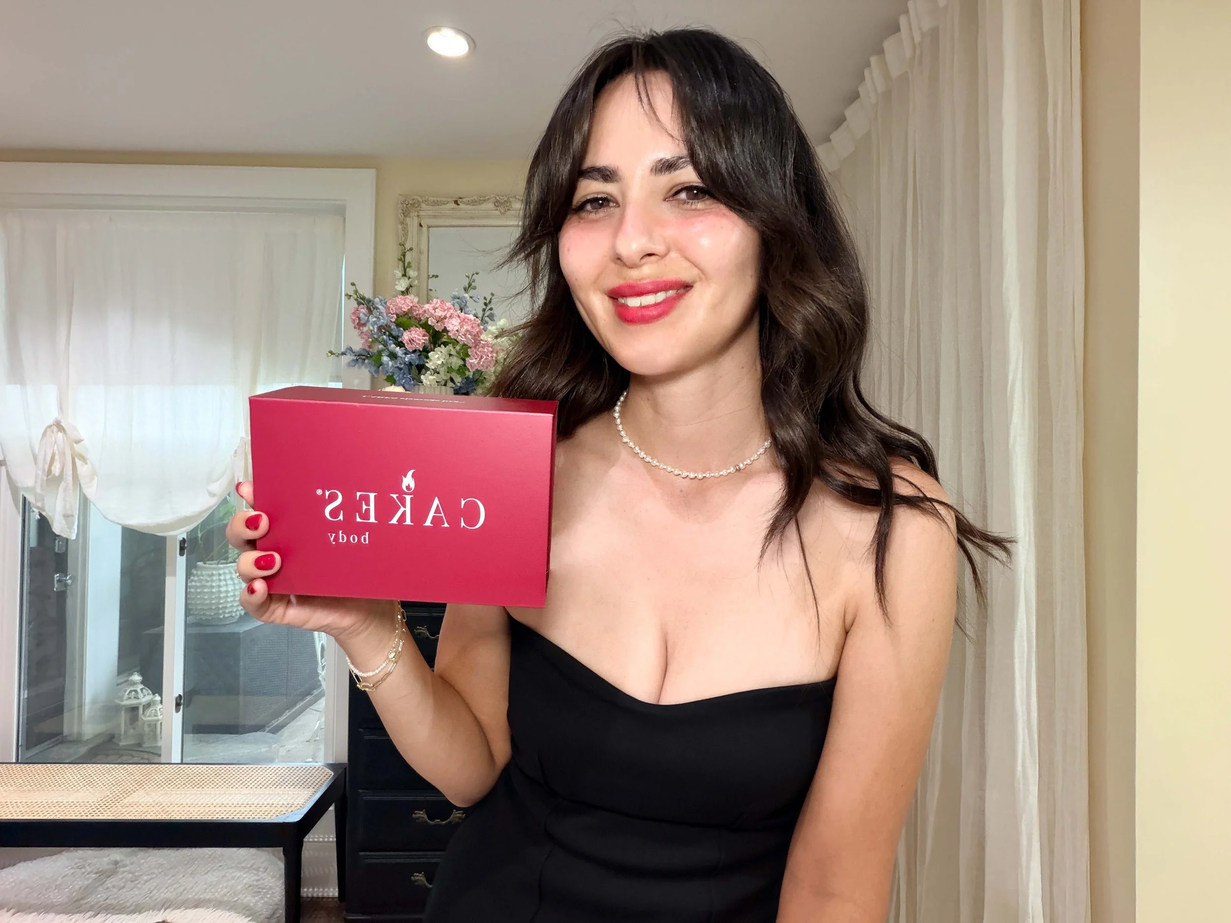 What to Wear Under Summer Travel Outfits: CAKES Cleavage Bra Review
