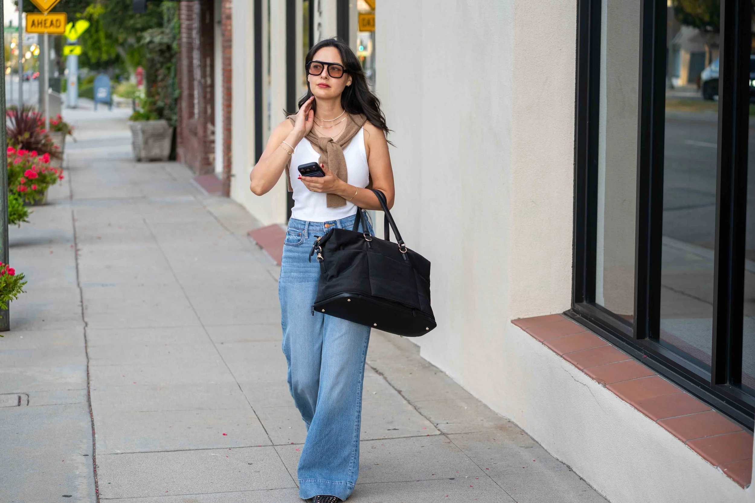 Lo &amp; Sons Sherborn Review: A Polished Personal Item Bag for Travel