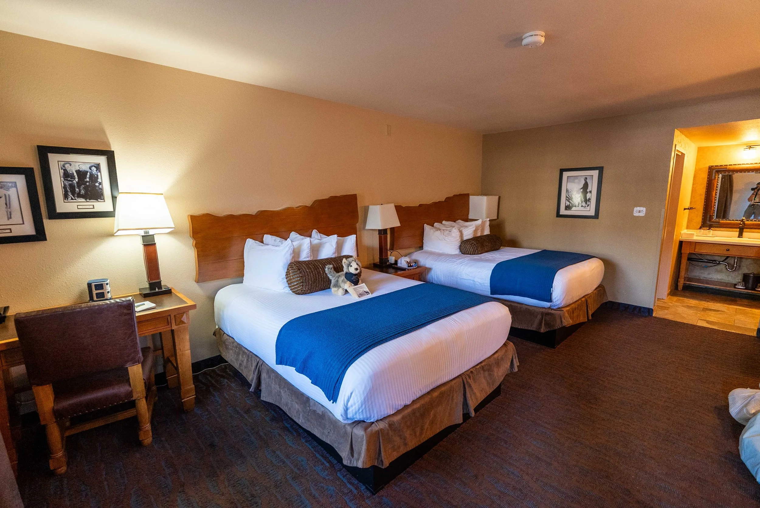 Courtyard 2 Queen Room