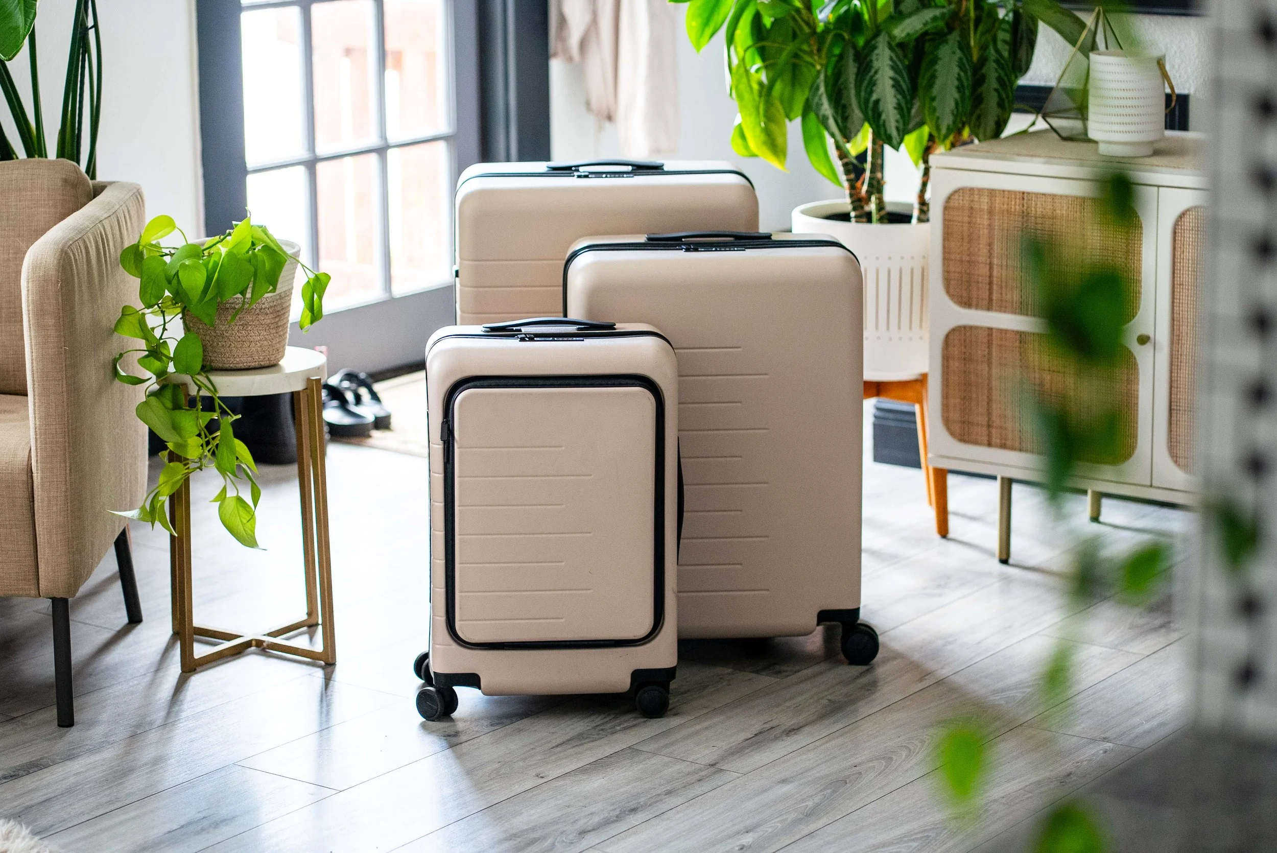 Quince Suitcase Set