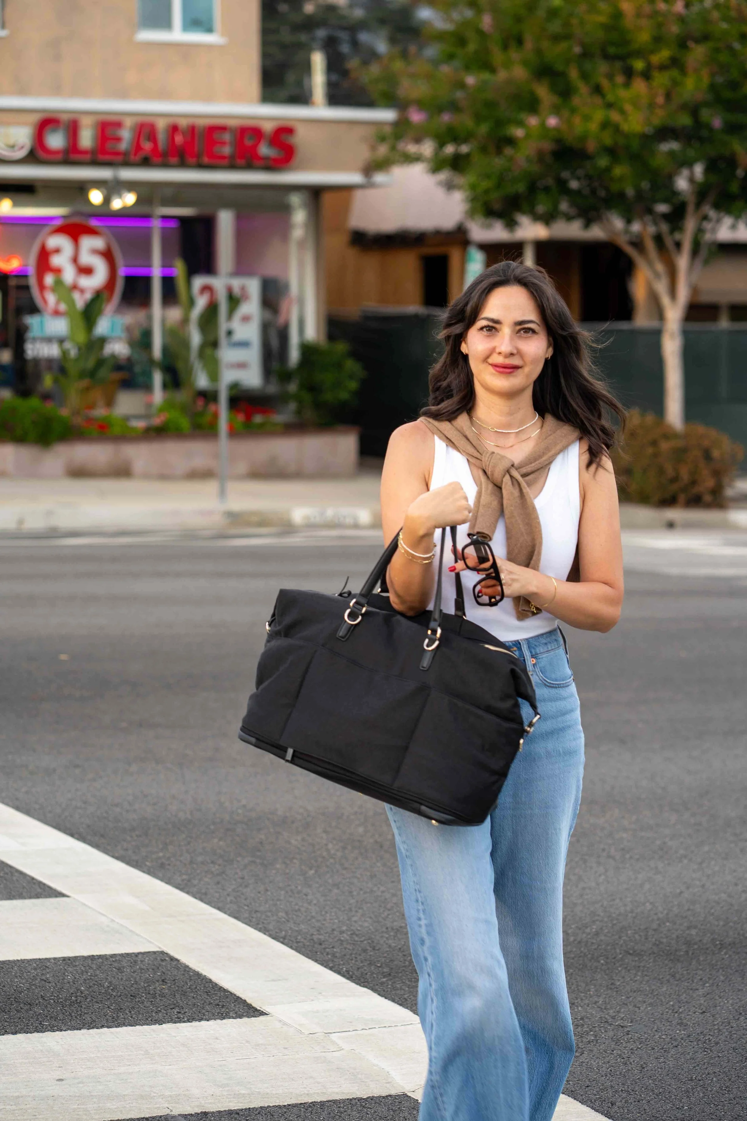 Lo and Sons Sherborn Bag in black