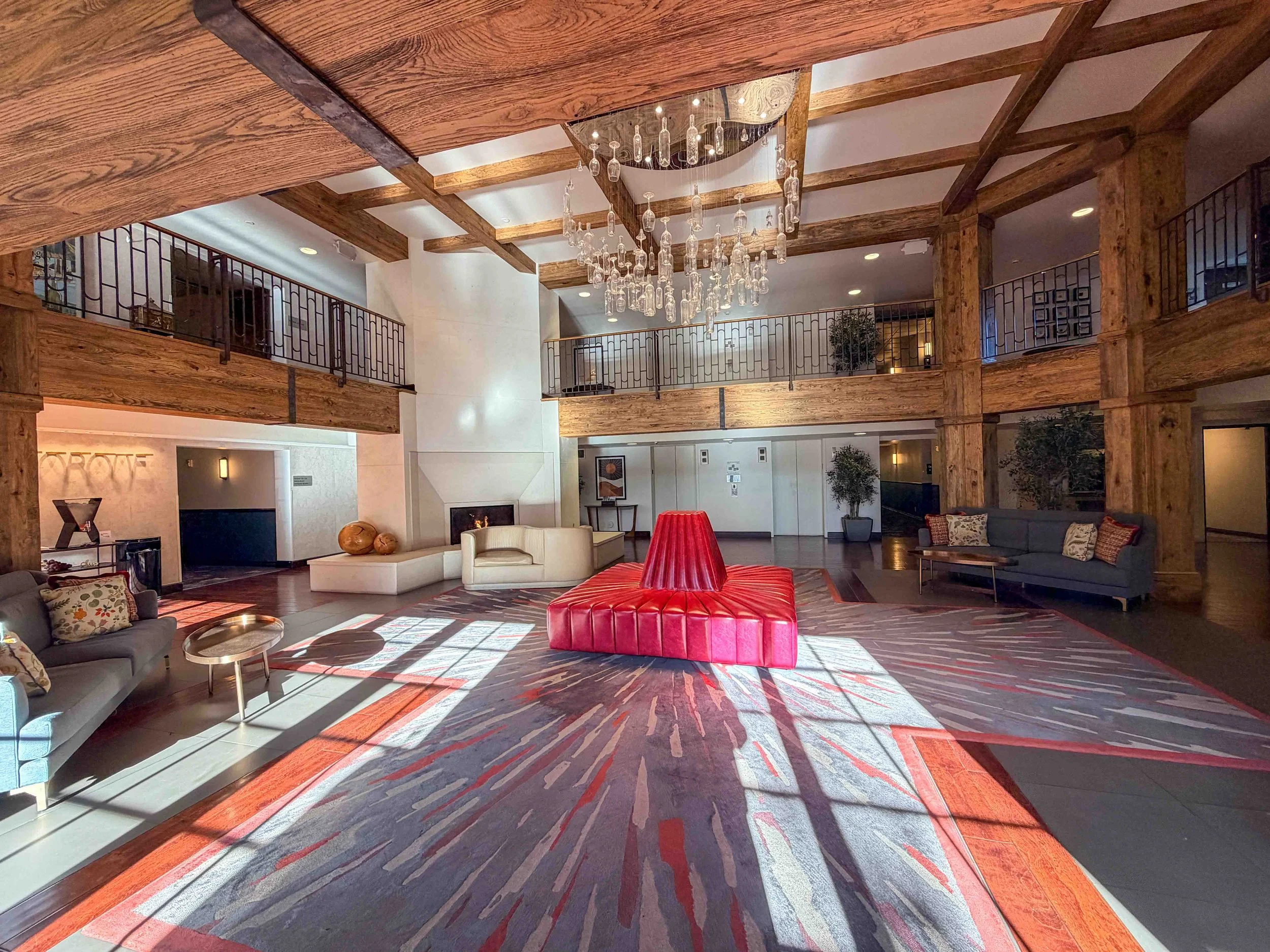 corque hotel large lobby
