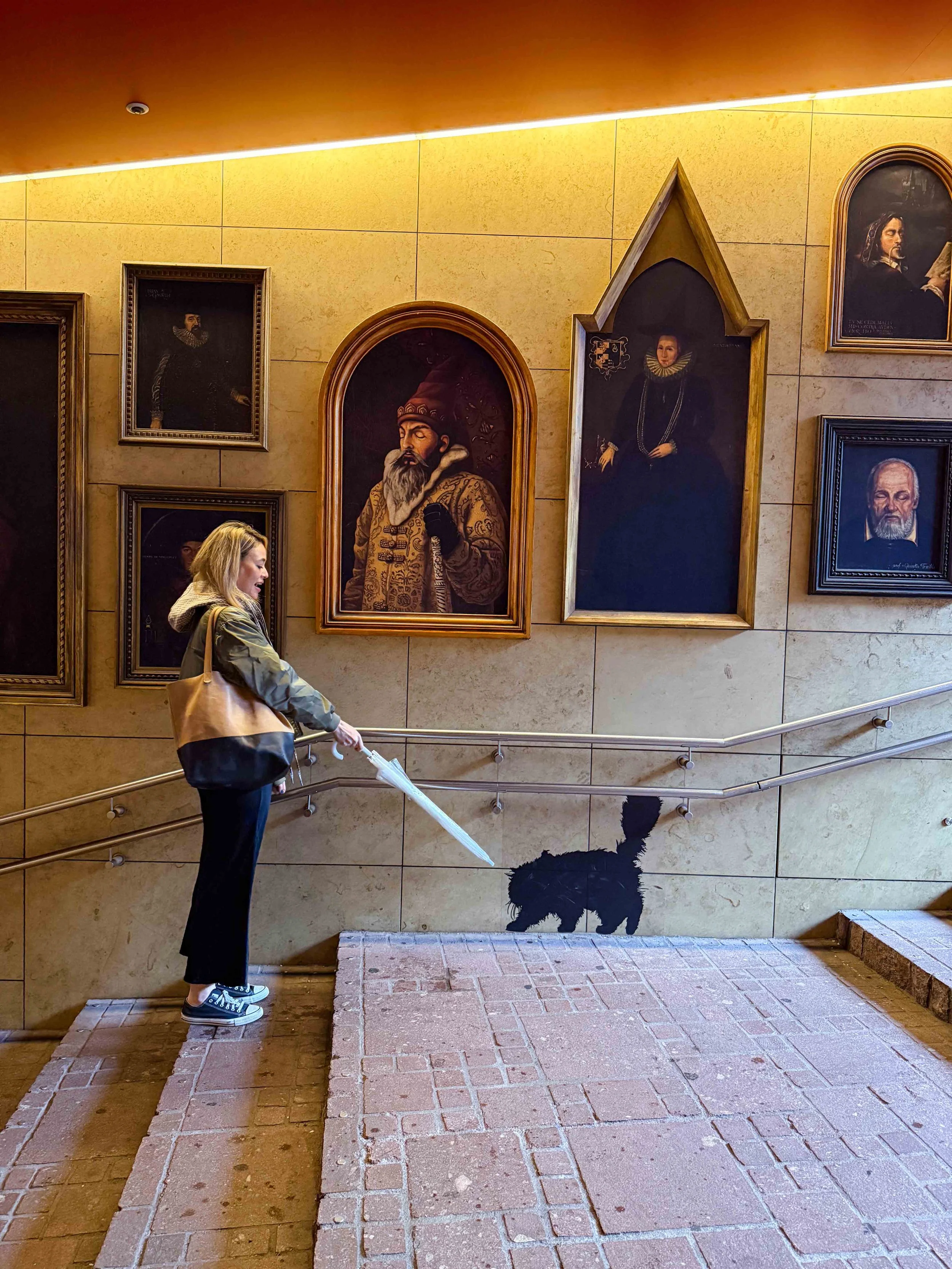 Hogwarts staircase at Akasaka Station