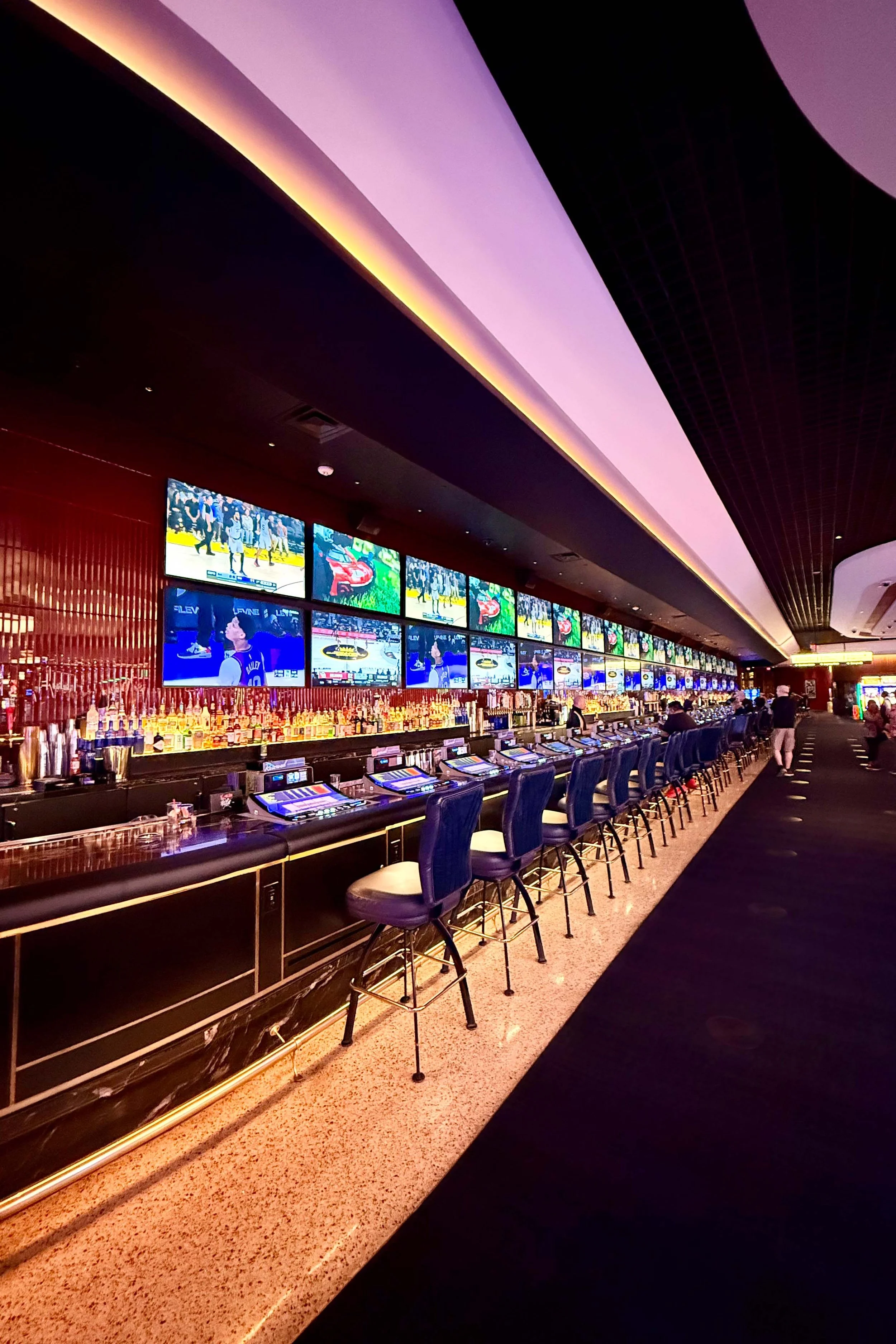 Mega Bar Circa