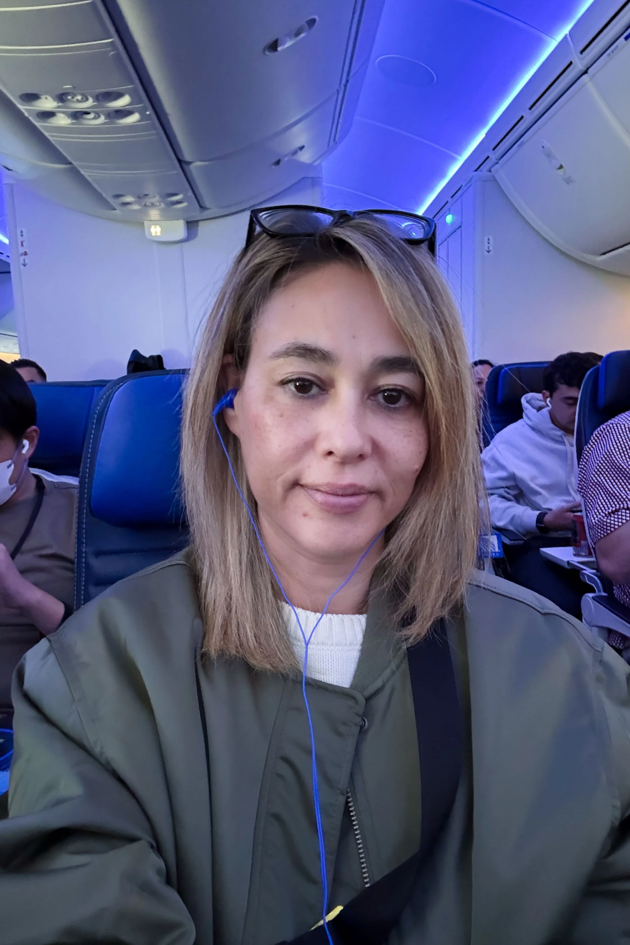 Using United Airline earbuds