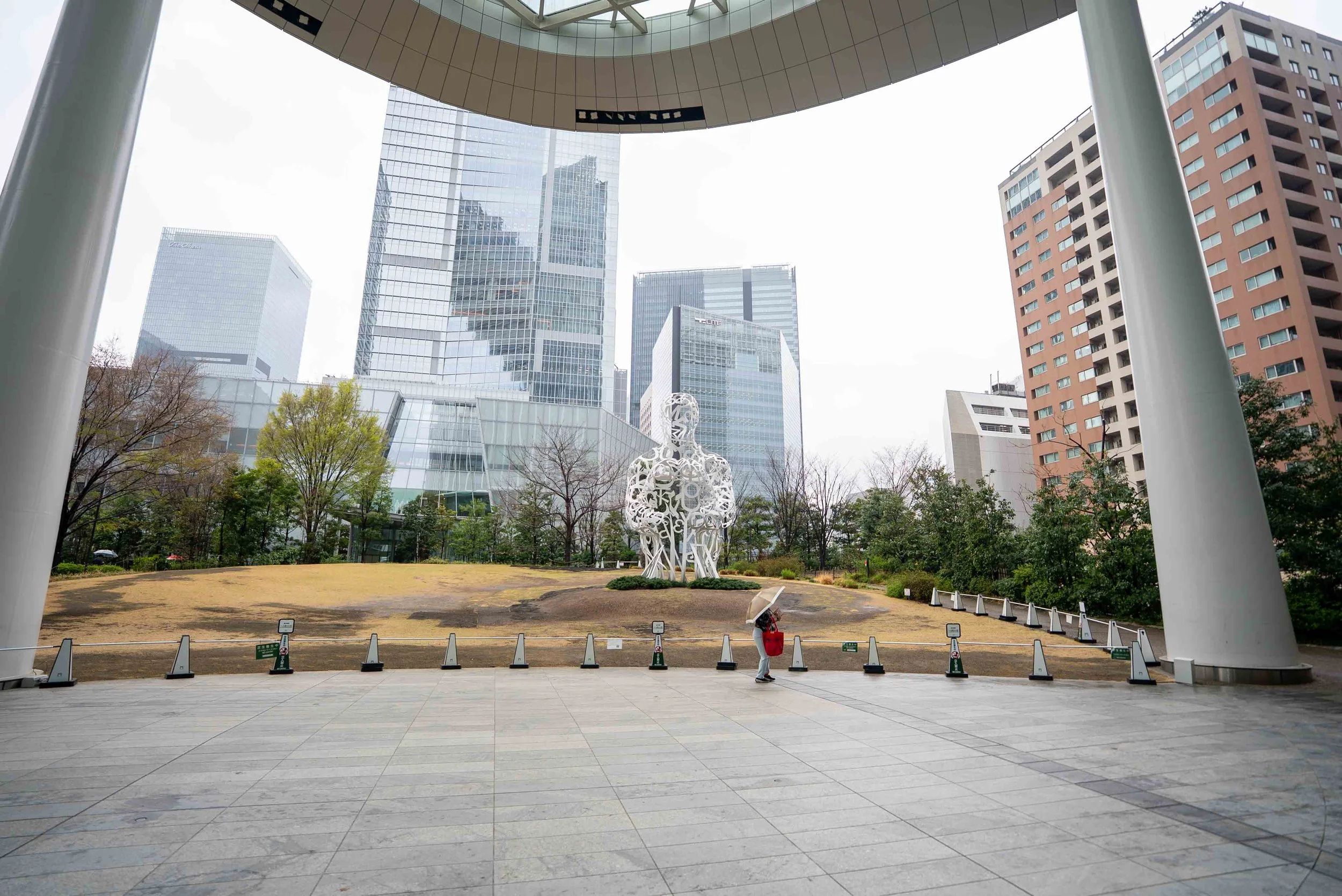 Toranomon Hills Roots Sculpture