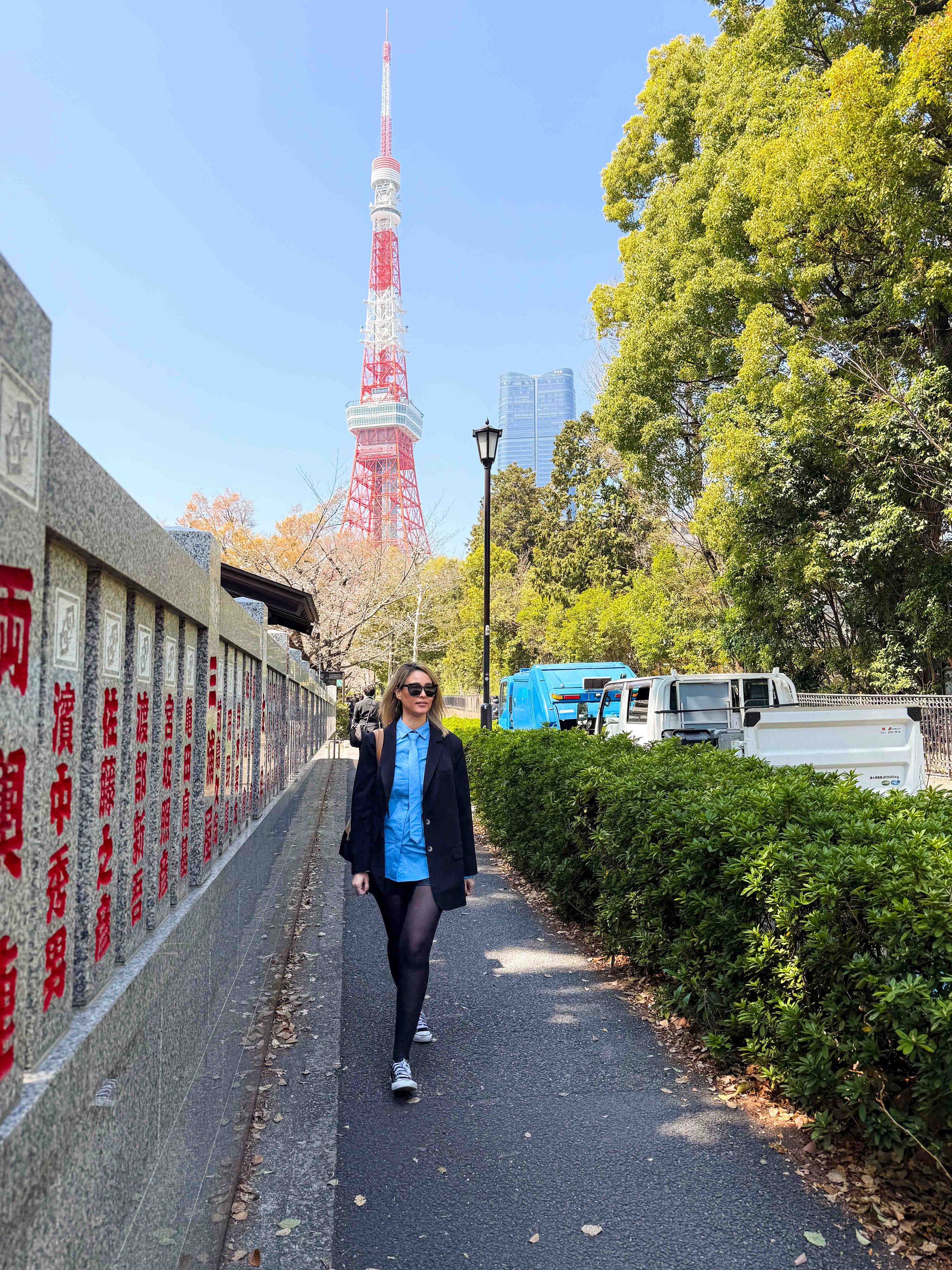 Walking towards Zojoji Temple