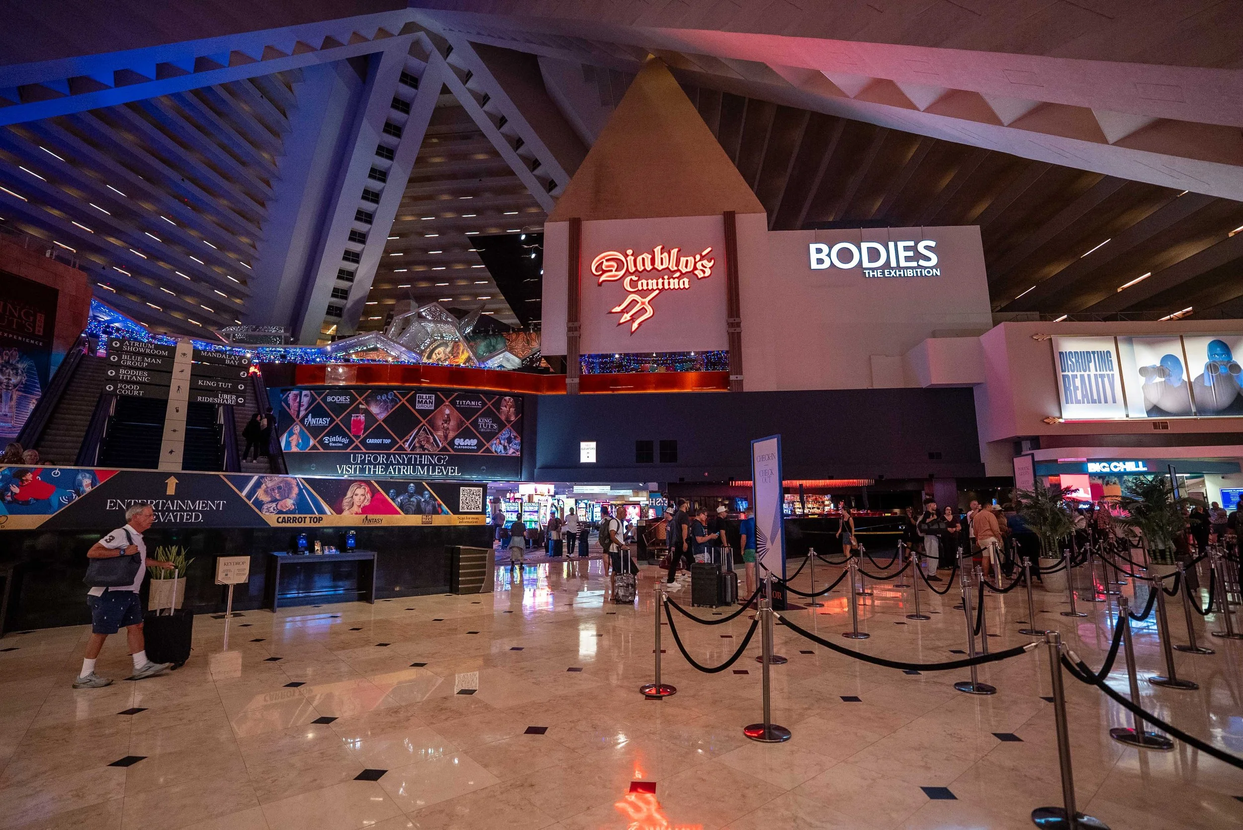 Luxor lobby and entrance