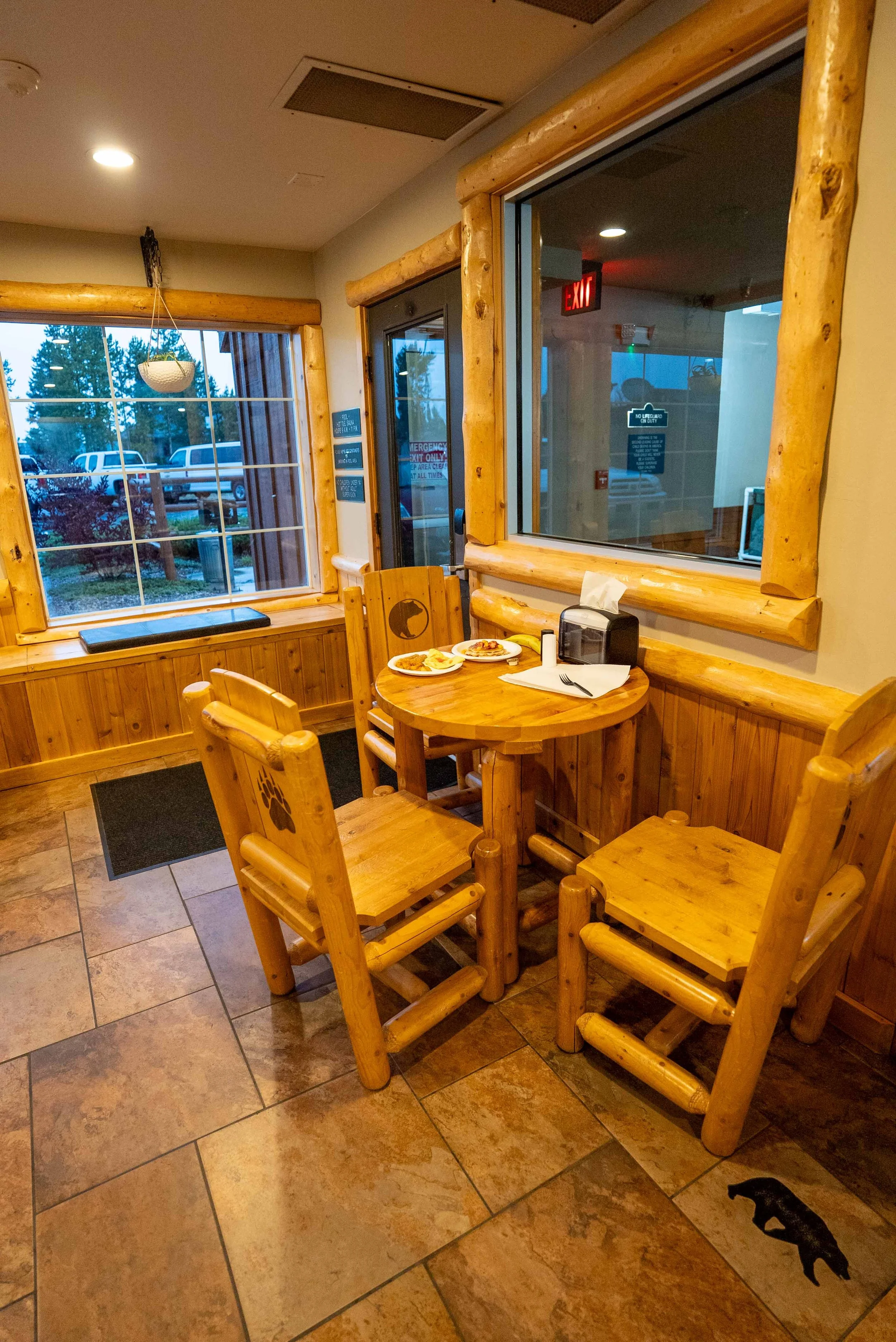 Breakfast lounge area at Kelly Inn West Yellowstone