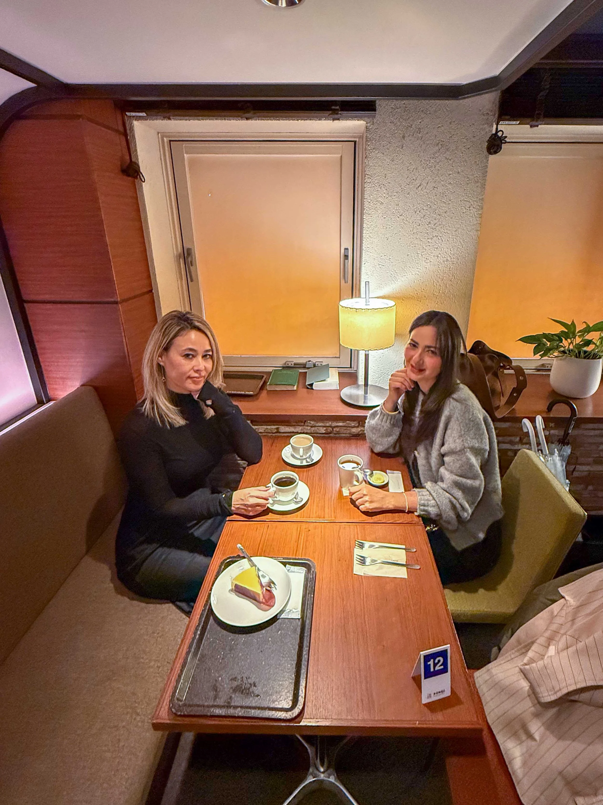Akasaka Ueshima Coffee House Cozy Seating