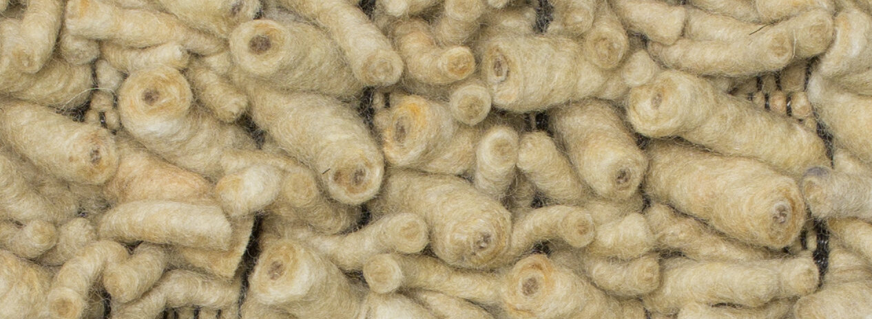 1124