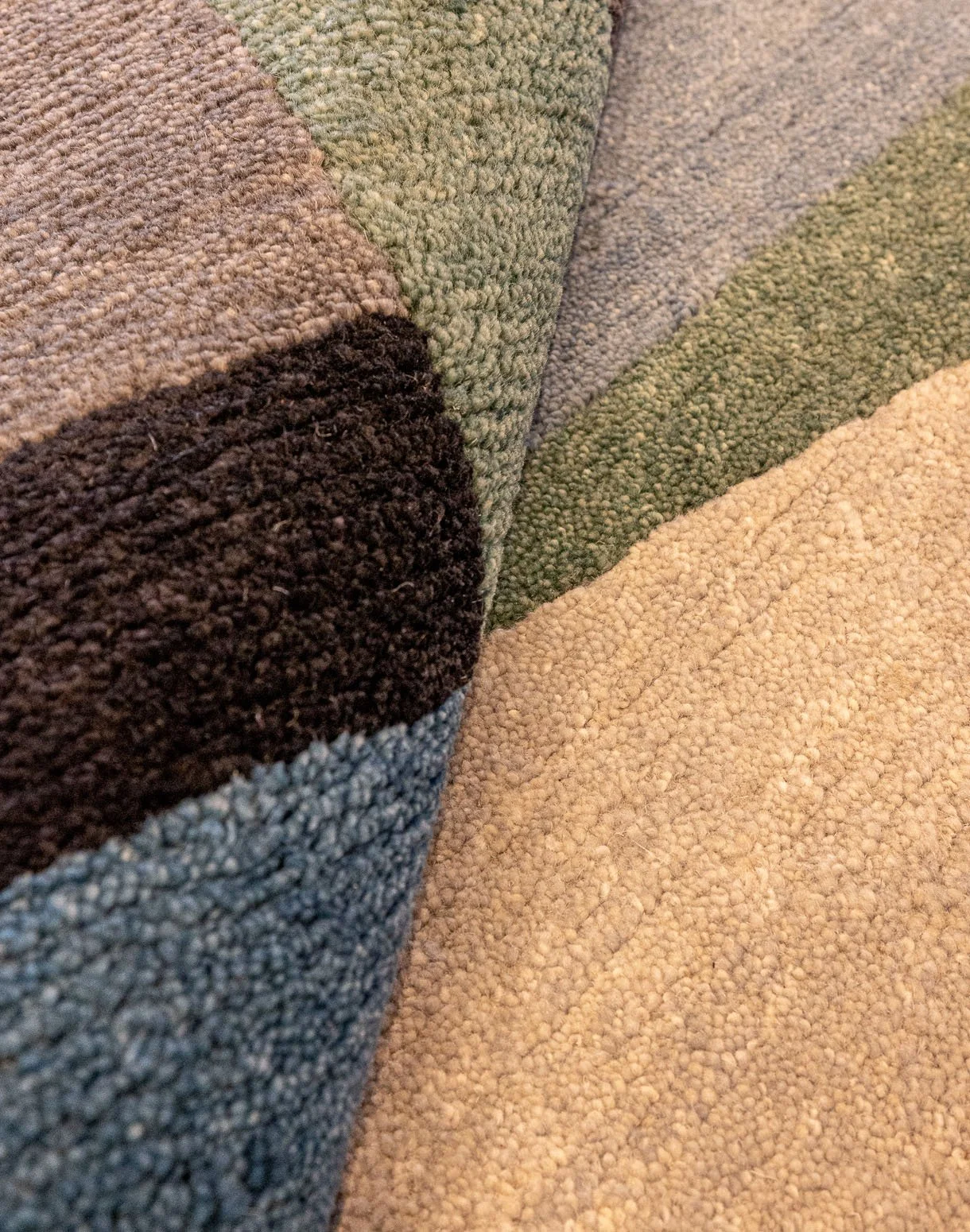 Palisade, Blue (18195) [32 x 50] — Driscoll Robbins