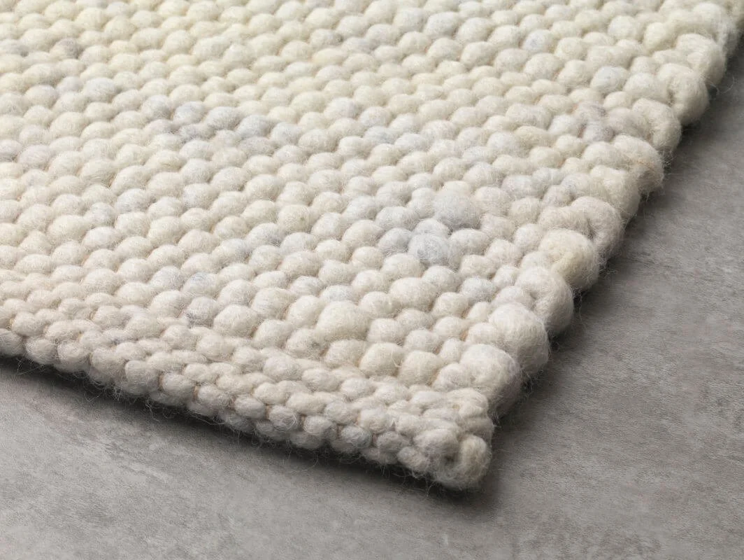 439