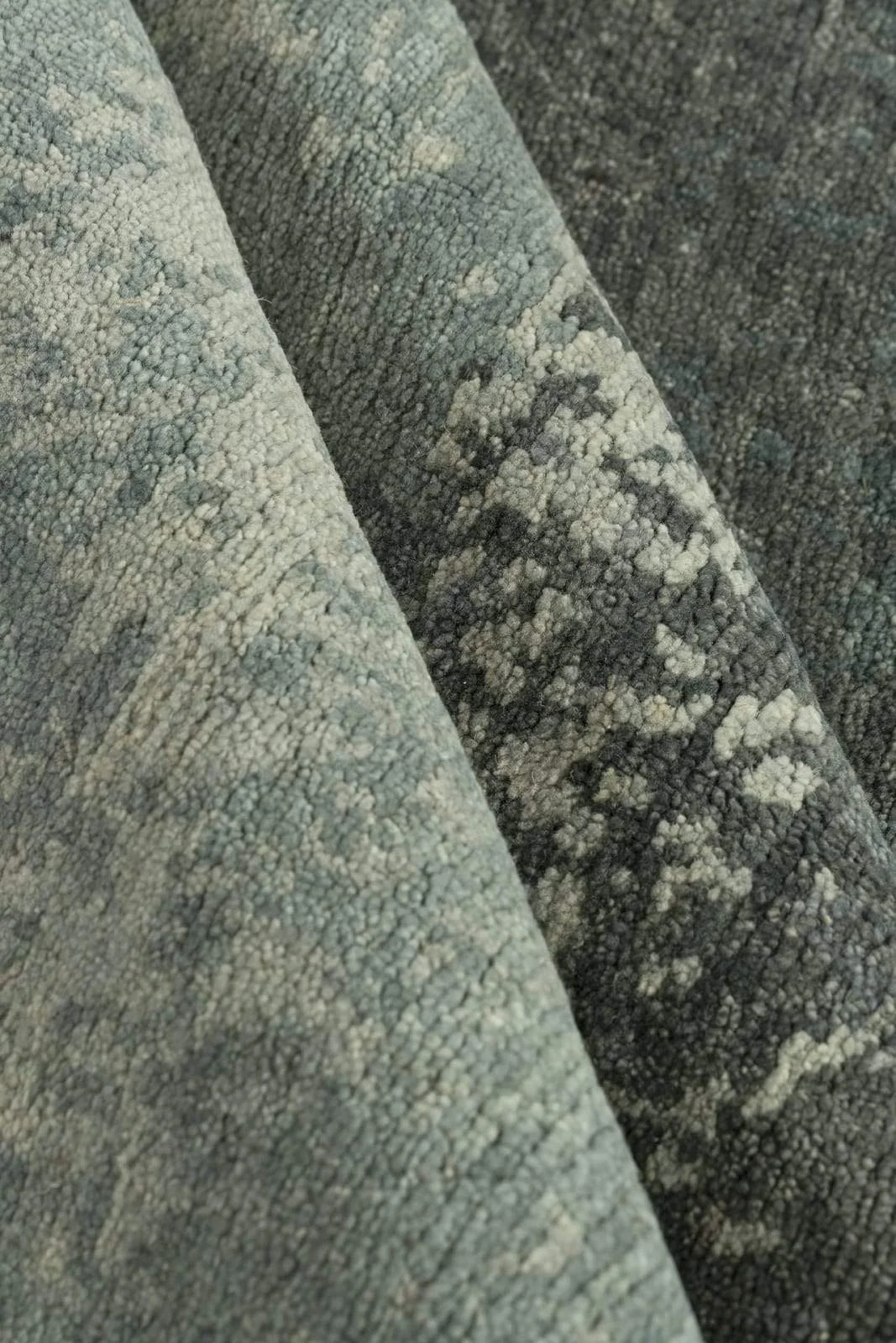 Watercolor_Ocean-Mist_Detail-2_WEB_0ba47ecc-aedf-49b2-aeea-0ed75859c299.jpg