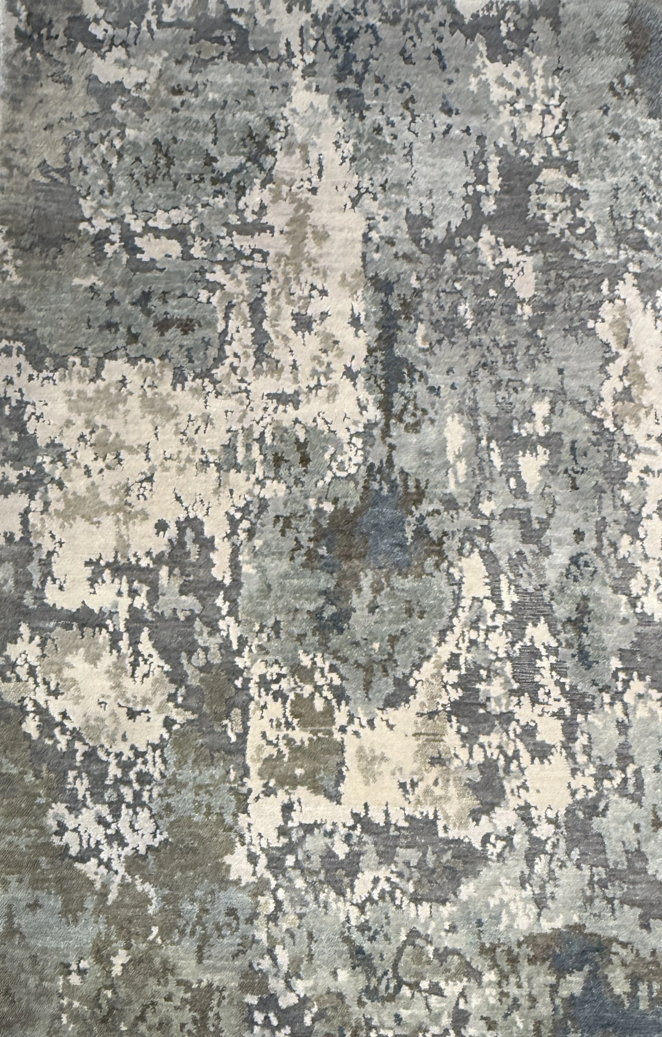 Sgrafitto (#16026) [3x5] Was: $1,200 - Now: $600