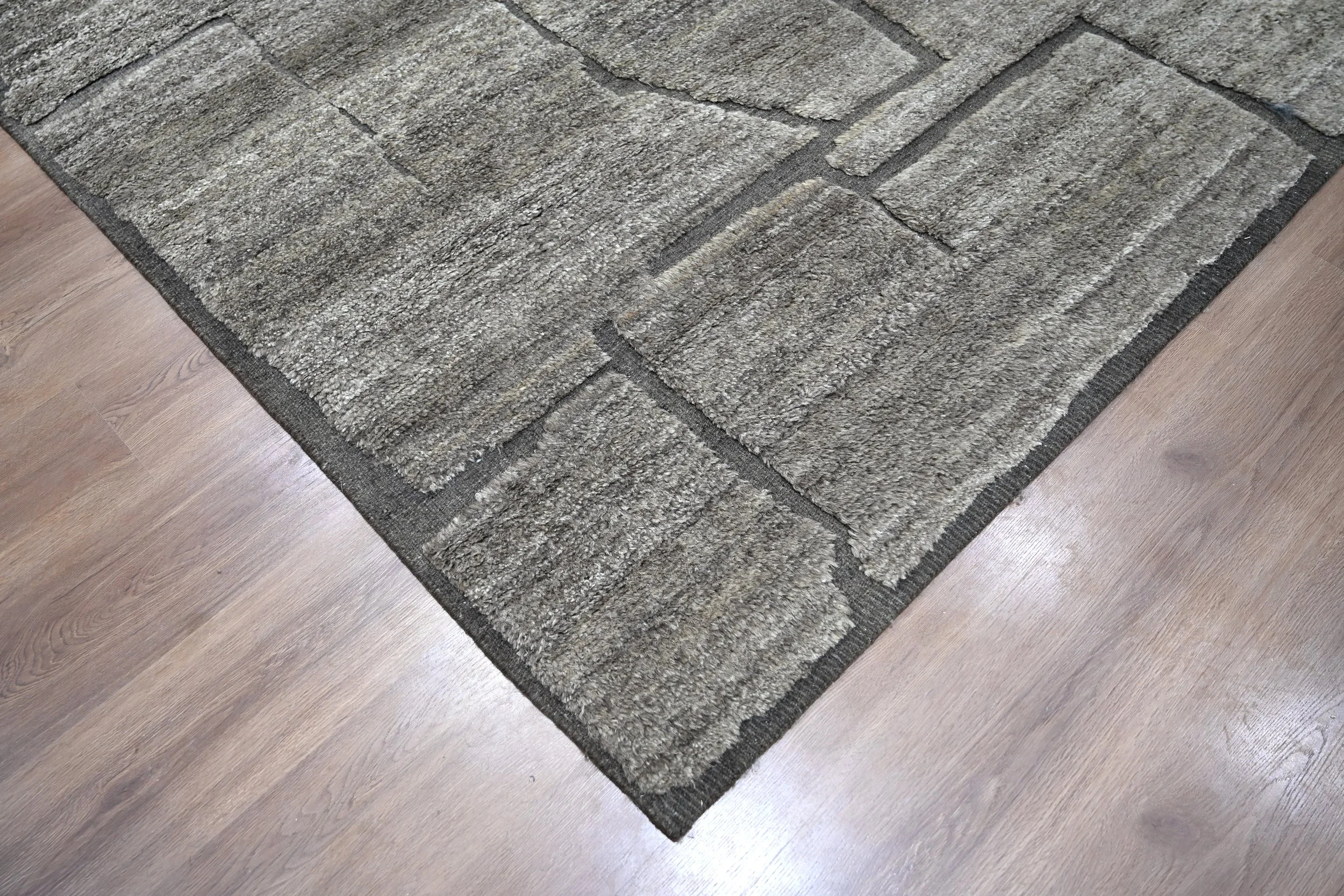 LT-4753 BROWN 8x10 (2).JPG