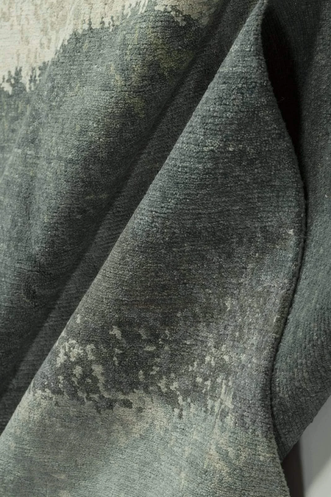 Watercolor_Ocean-Mist_Detail-3_WEB_01b11b3f-1d09-48a4-b4d9-a17a09bda111.jpg