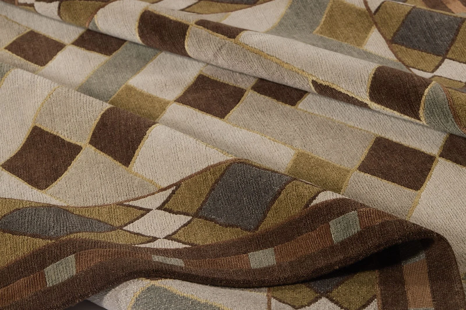 GEO-FACET_NATURAL-UMBER_Detail-1_WEB_3df4baa3-2a5f-4275-8474-b6ff1aef5c1b.jpg