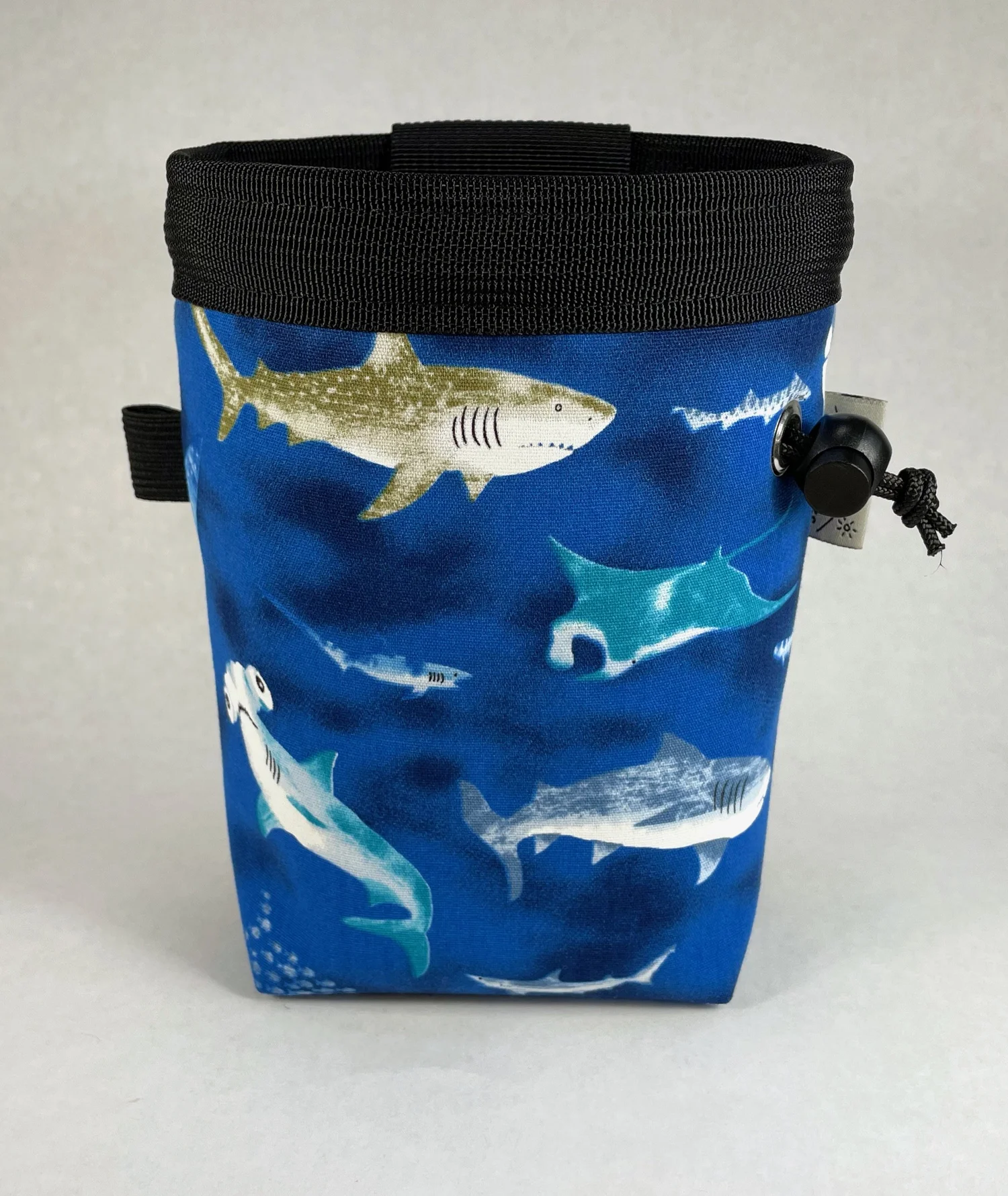 【wake.sapporo】 MOPS|WAKE chalk bag NAVY wake.sapporo】 MOPS|WAKE chalk bag NAVY wake.sapporo】 MOPS