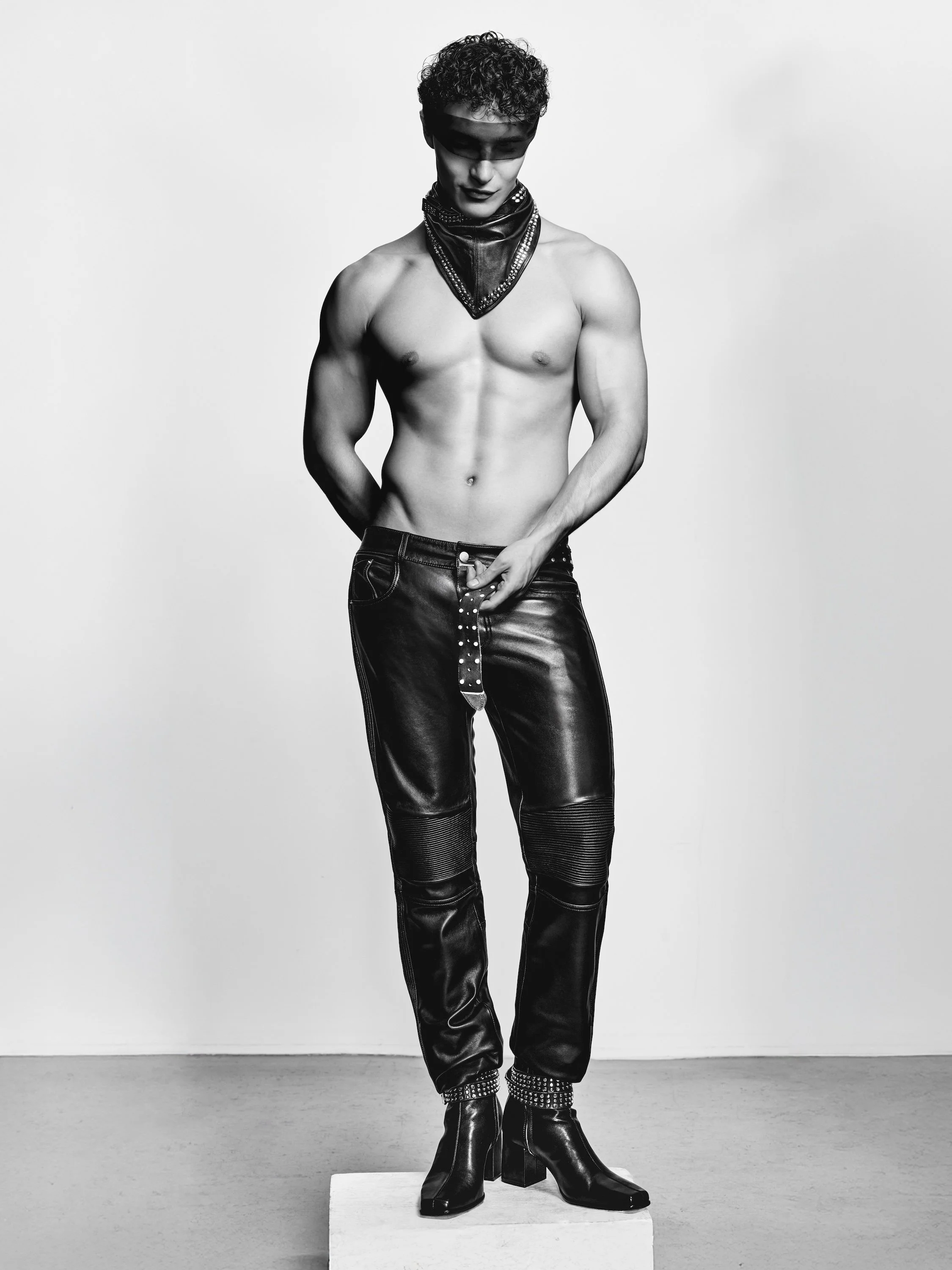 Test Men Arut13270 copy 2.jpg