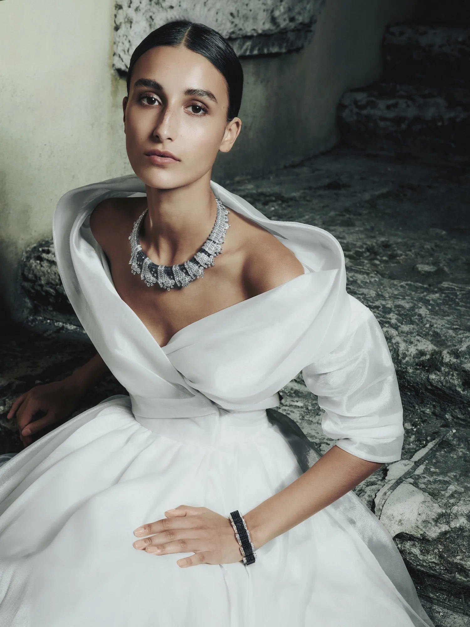 20241116_VOGUE-ARABIA_VAN-CLEEF_04_0425 copy 2.jpg