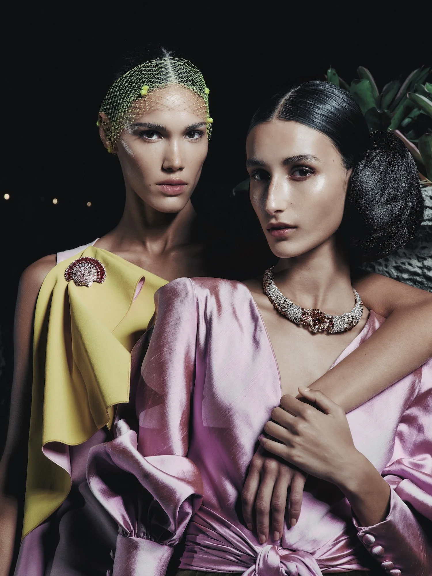 20241116_VOGUE-ARABIA_VAN-CLEEF_02_0207 copy 3.jpg